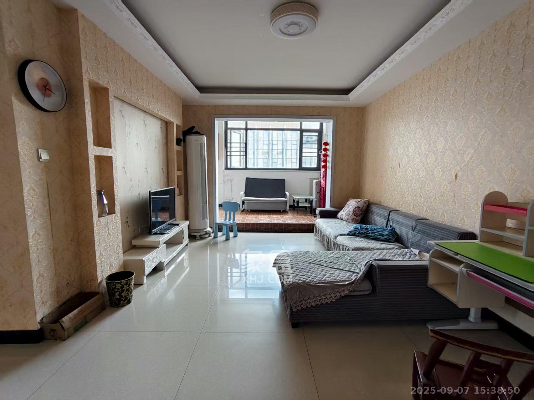 地华梅溪湖畔 2室2厅1卫 2200.0元/月 地华梅溪湖畔 2室2厅1卫 2200.0元/月室内图