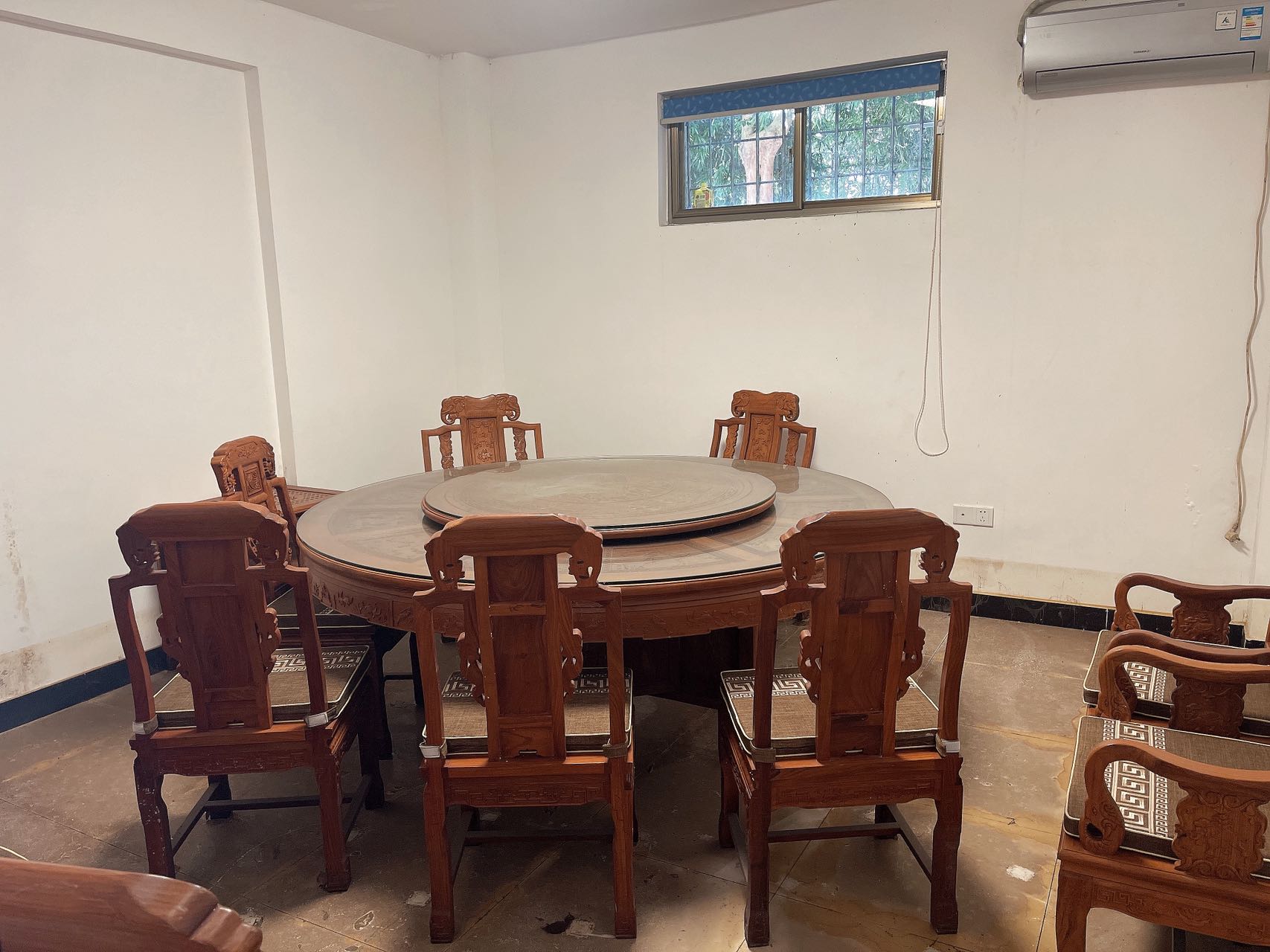 阳光小区 8室3厅6卫 40000.0元/月 阳光小区 8室3厅6卫 40000.0元/月室内图