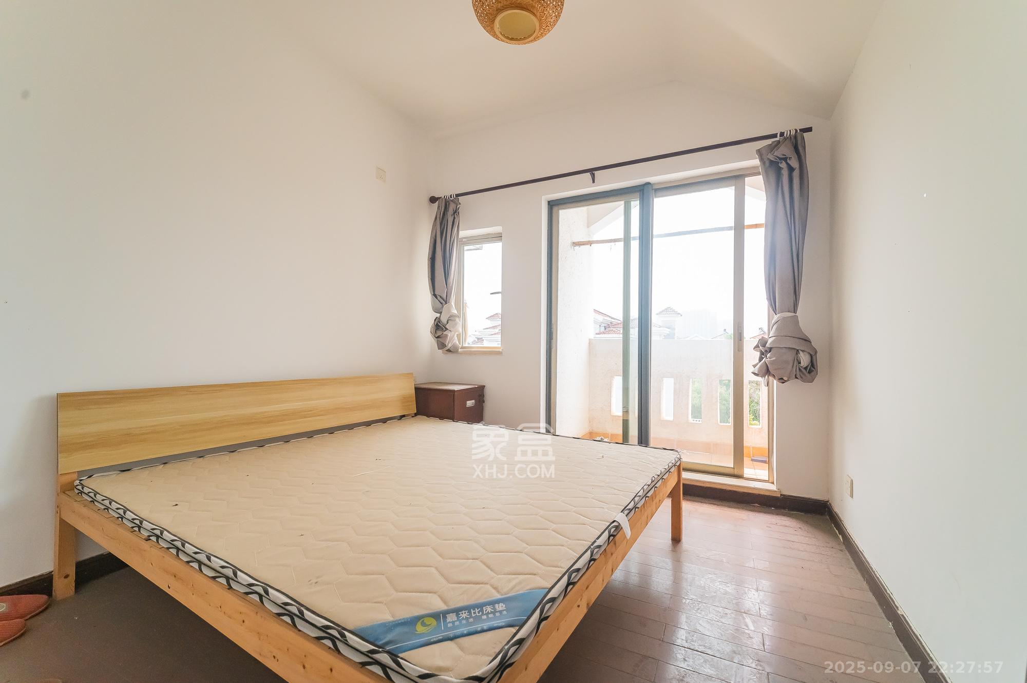 碧桂园威尼斯城  5室2厅4卫    435.0万 碧桂园威尼斯城  5室2厅4卫    435.0万卧室