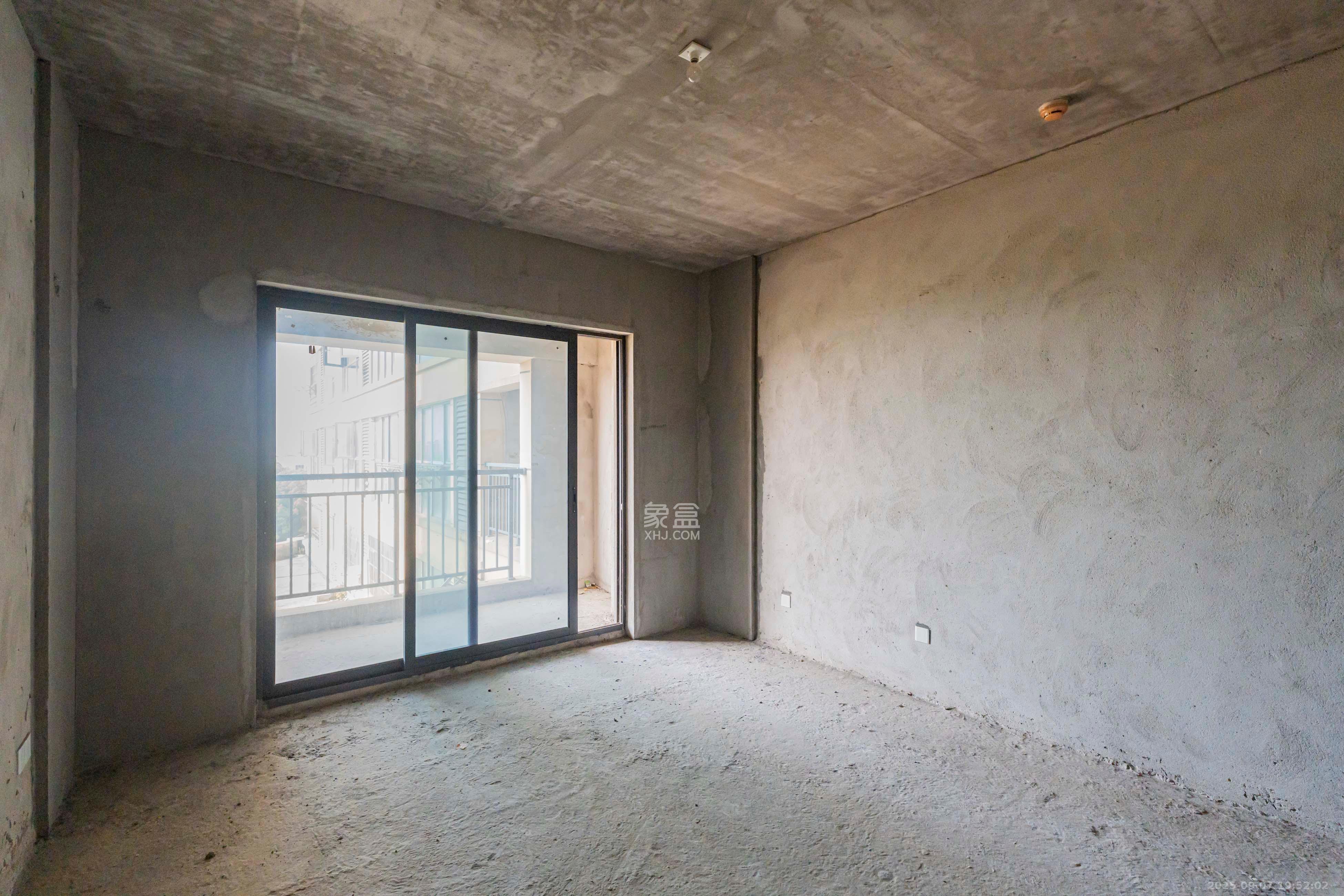 富兴旺角  1室1厅1卫    18.0万 富兴旺角  1室1厅1卫    18.0万卧室