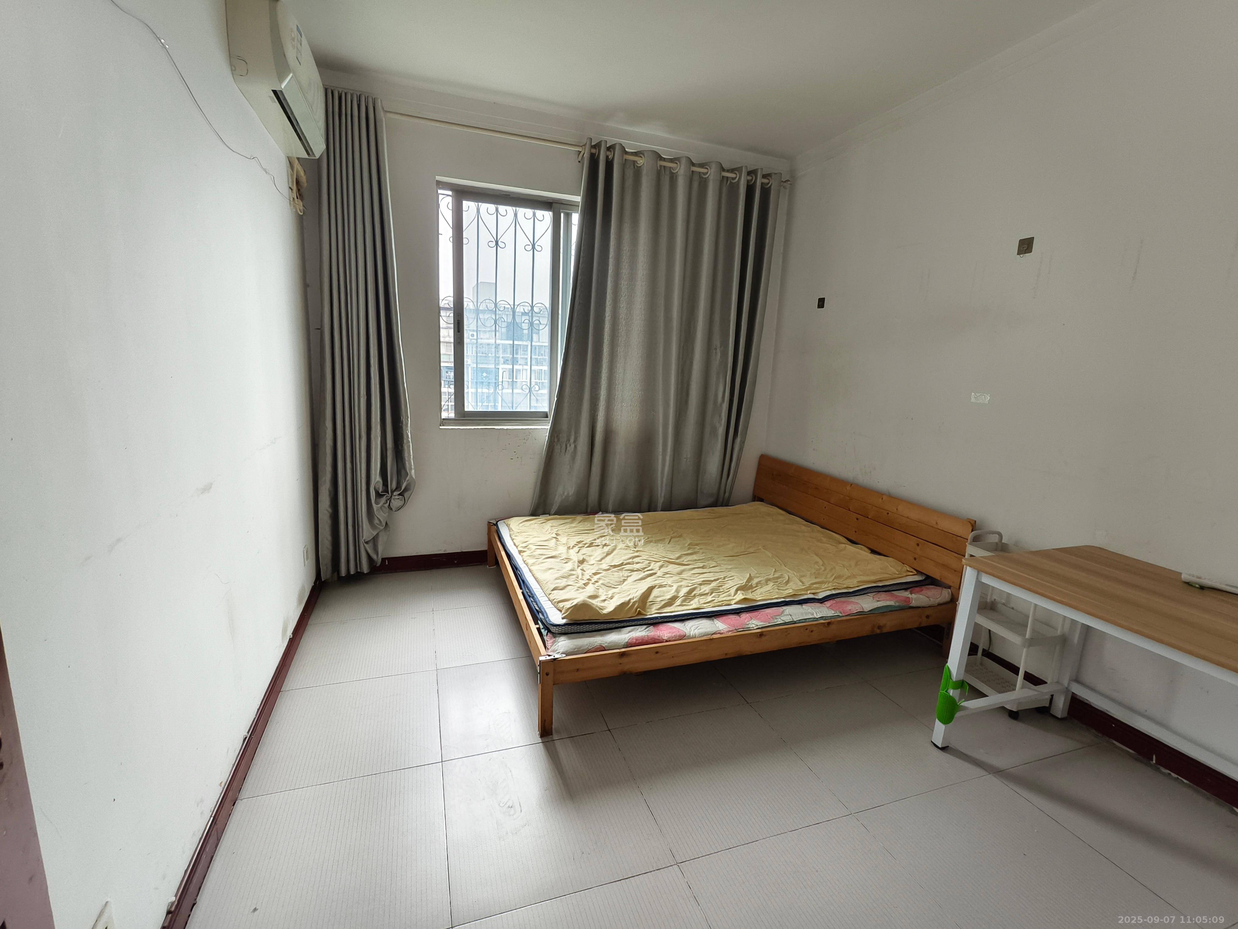 阳光100二期  3室2厅2卫    2500.0元/月 阳光100二期  3室2厅2卫    2500.0元/月室内图