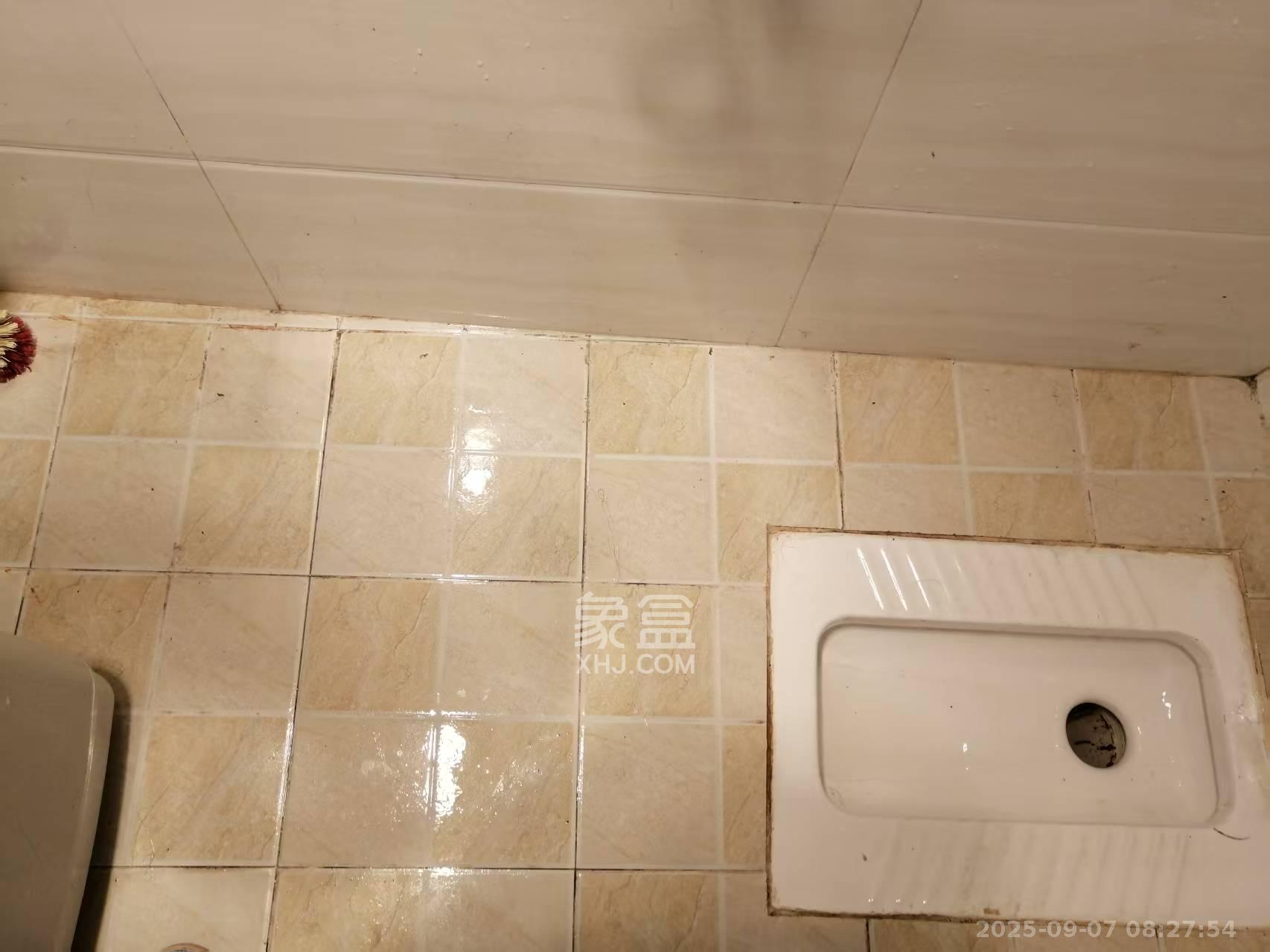 湖韵佳苑  1室1厅1卫    1300.0元/月室内图