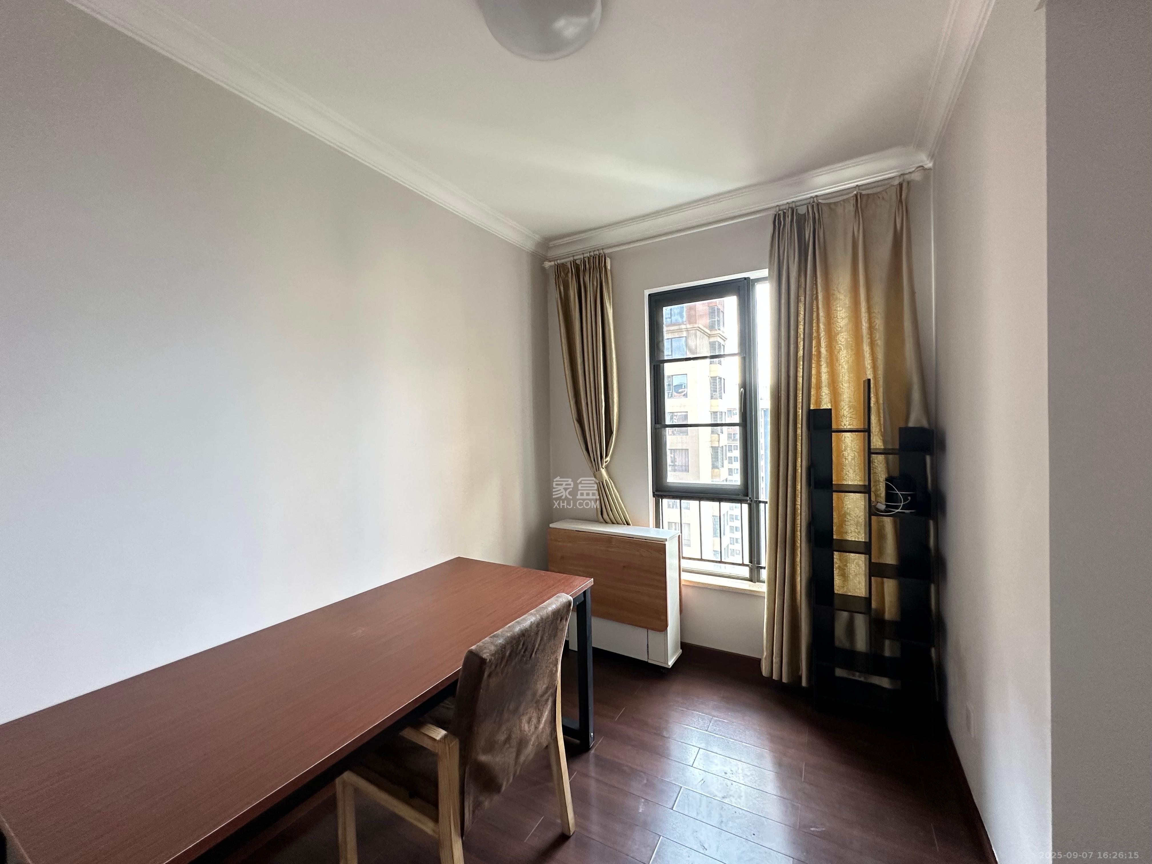 万科白鹭郡 3室2厅1卫 2700.0元/月 万科白鹭郡 3室2厅1卫 2700.0元/月室内图