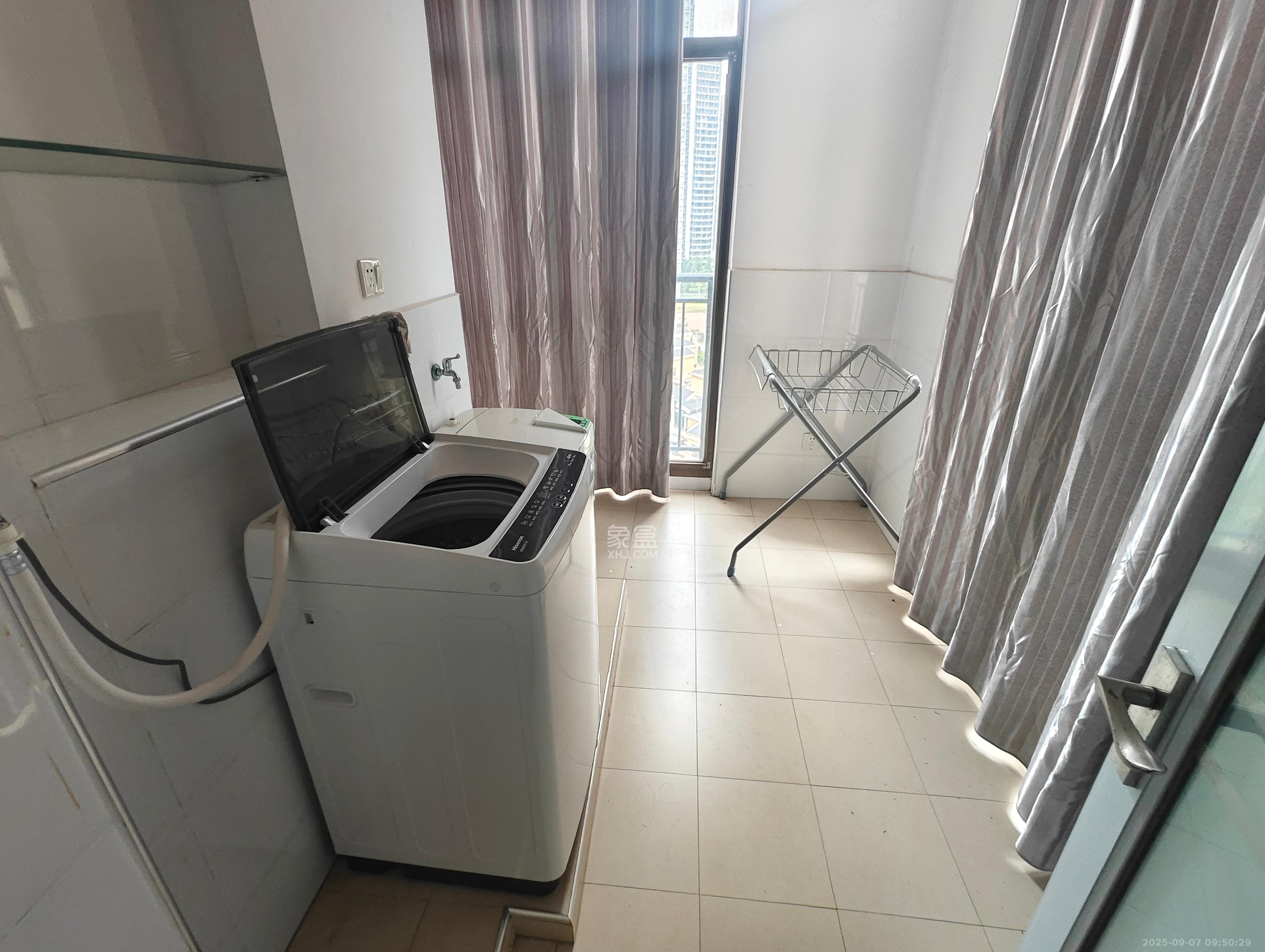 米兰春天  1室0厅0卫    2400.0元/月 米兰春天  1室0厅0卫    2400.0元/月室内图