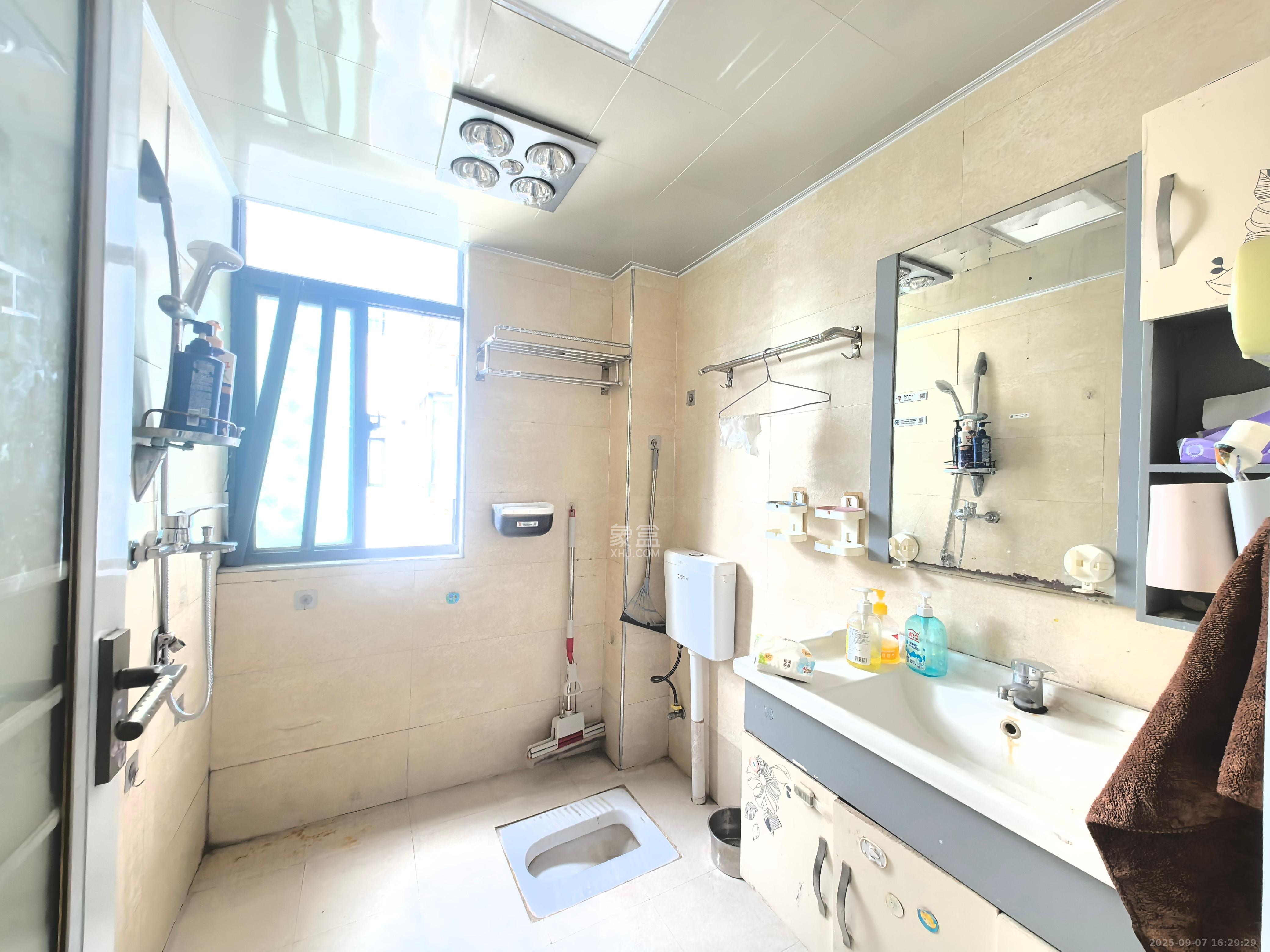 星城映象 2室2厅1卫 2100.0元/月 星城映象 2室2厅1卫 2100.0元/月室内图