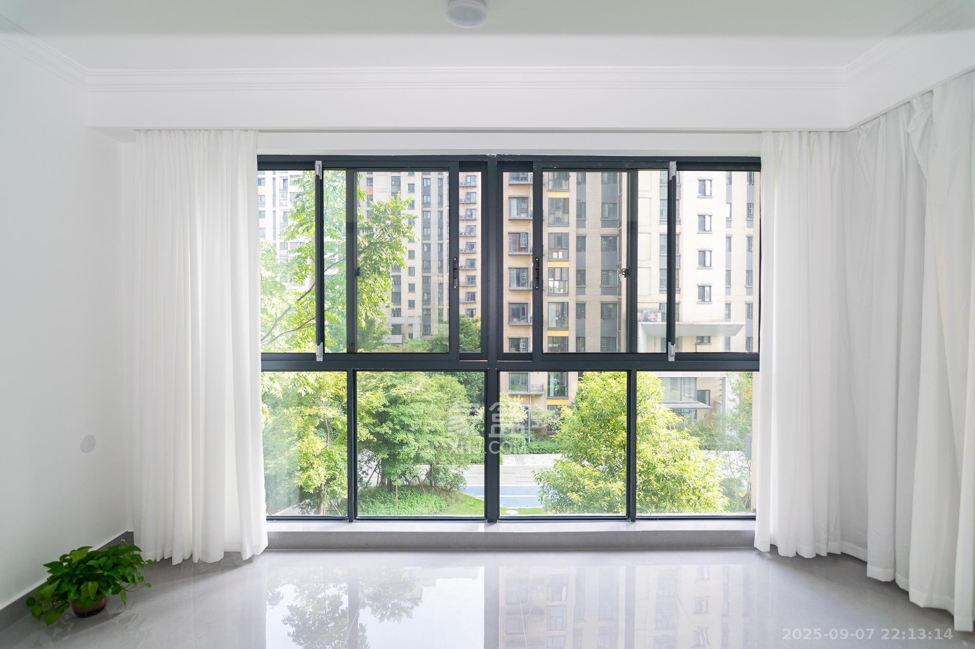 亿达智造小镇望天悦 0室0厅0卫 75.0万 亿达智造小镇望天悦 0室0厅0卫 75.0万阳台