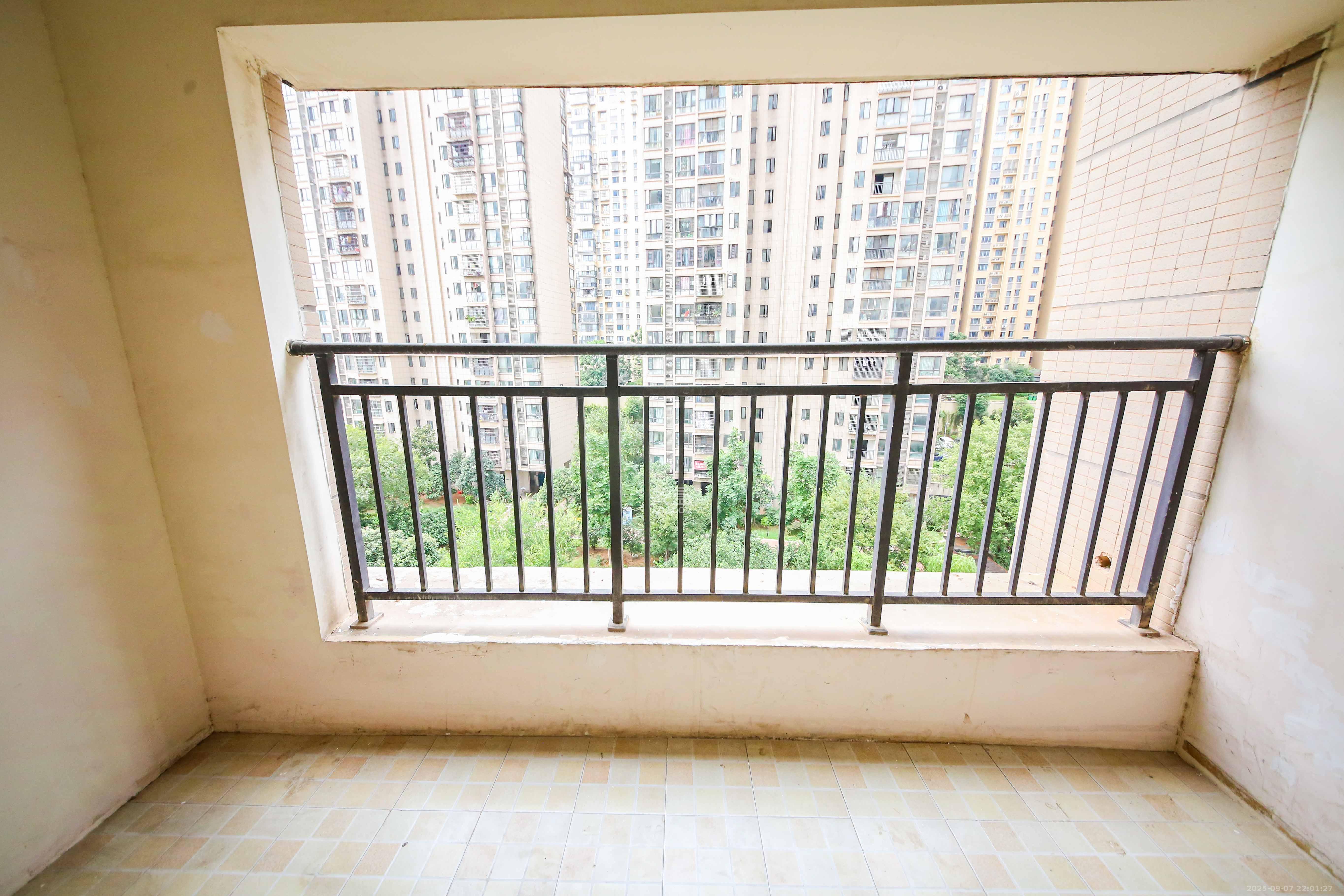 文景领秀  2室2厅1卫    69.9万阳台