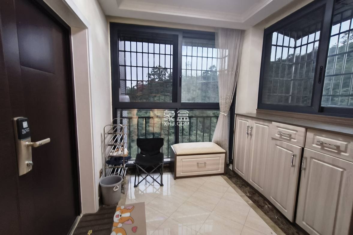 栗源小区 4室2厅2卫 2500.0元/月 栗源小区 4室2厅2卫 2500.0元/月室内图