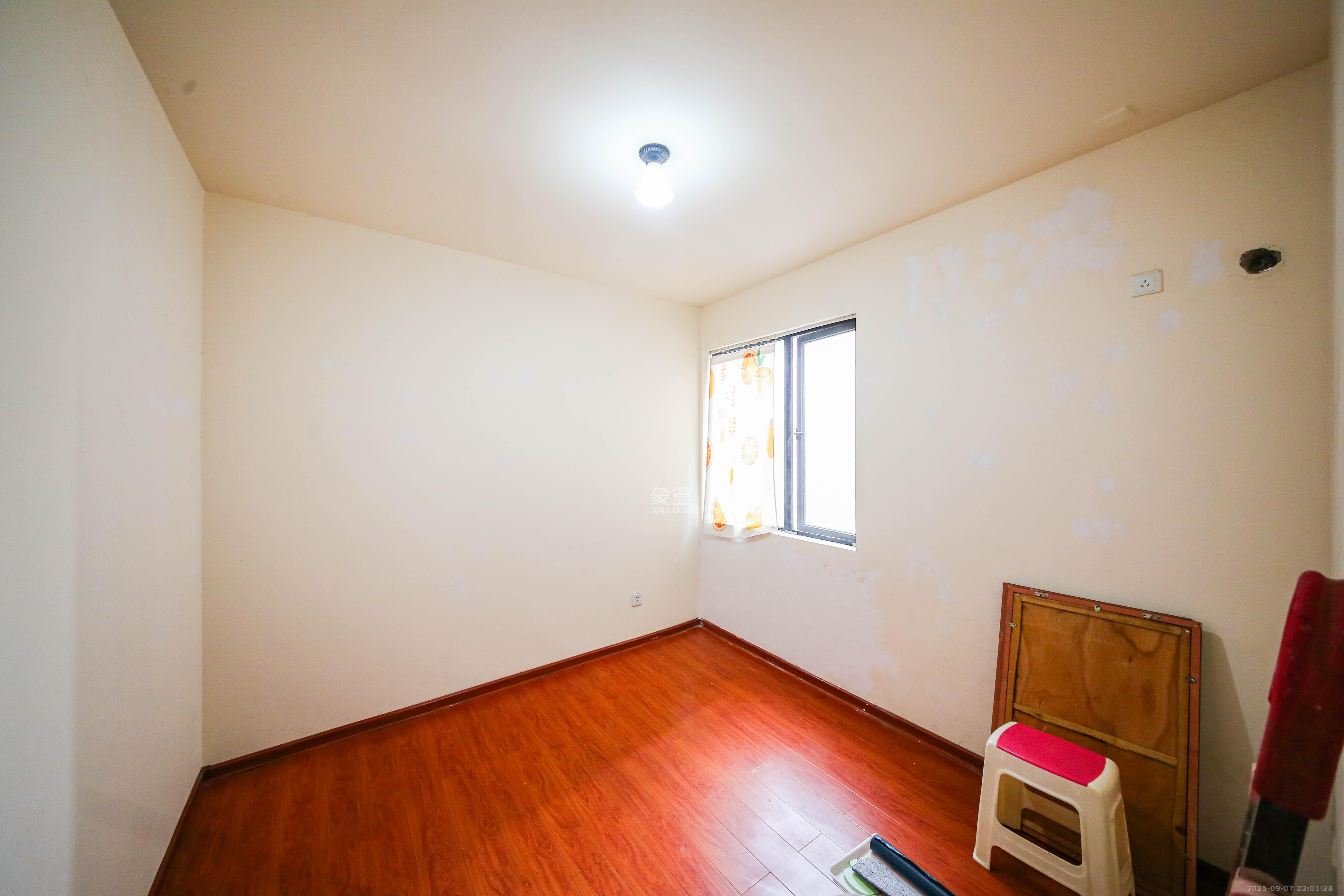 文景领秀 2室2厅1卫 69.9万 文景领秀 2室2厅1卫 69.9万卧室