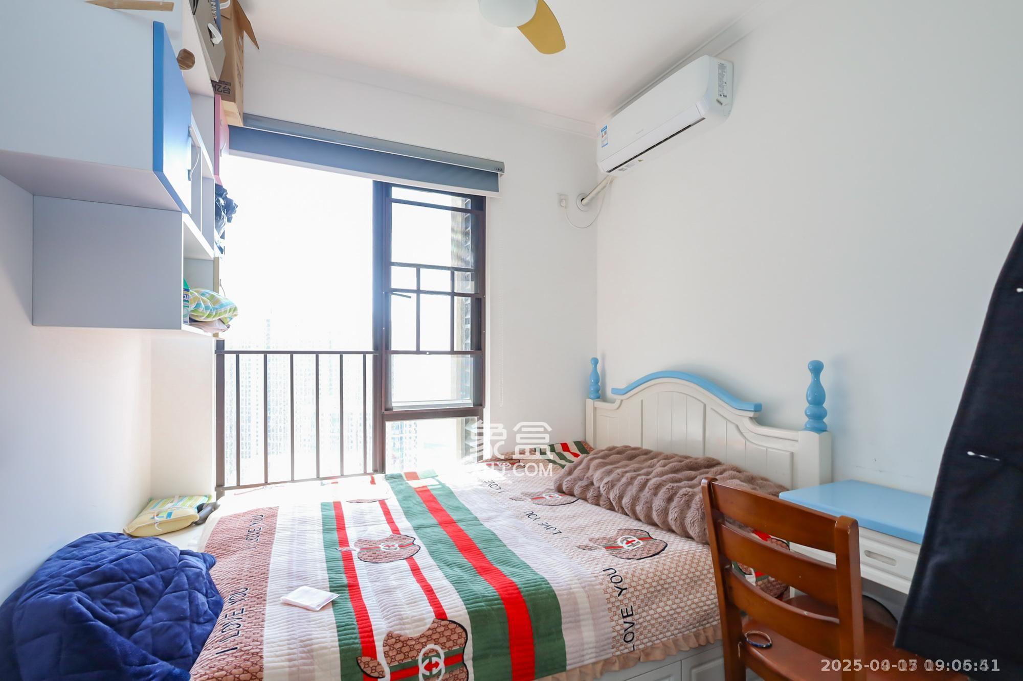 万科里金域国际  3室2厅2卫    3600.0元/月室内图