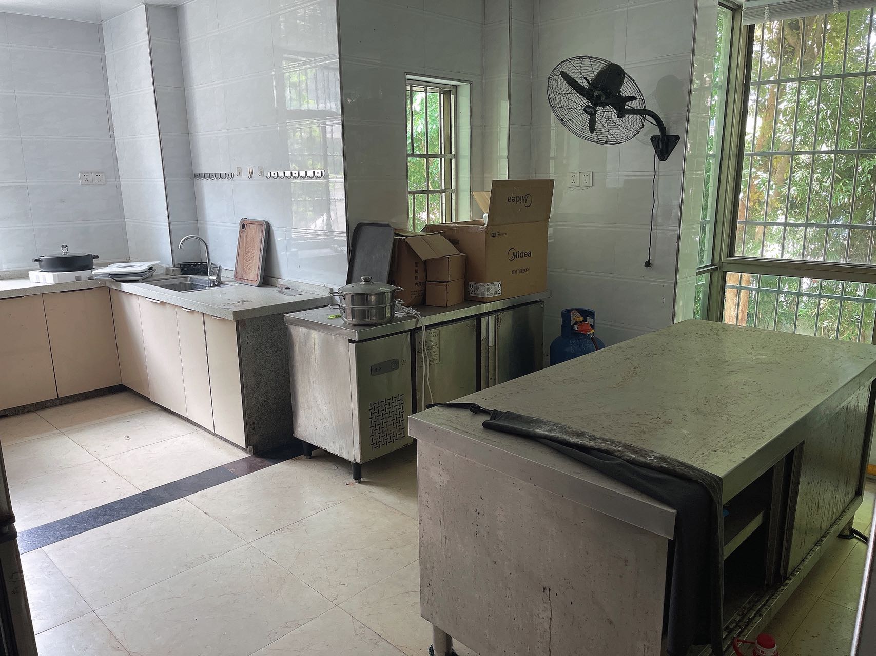 阳光小区 8室3厅6卫 40000.0元/月 阳光小区 8室3厅6卫 40000.0元/月室内图