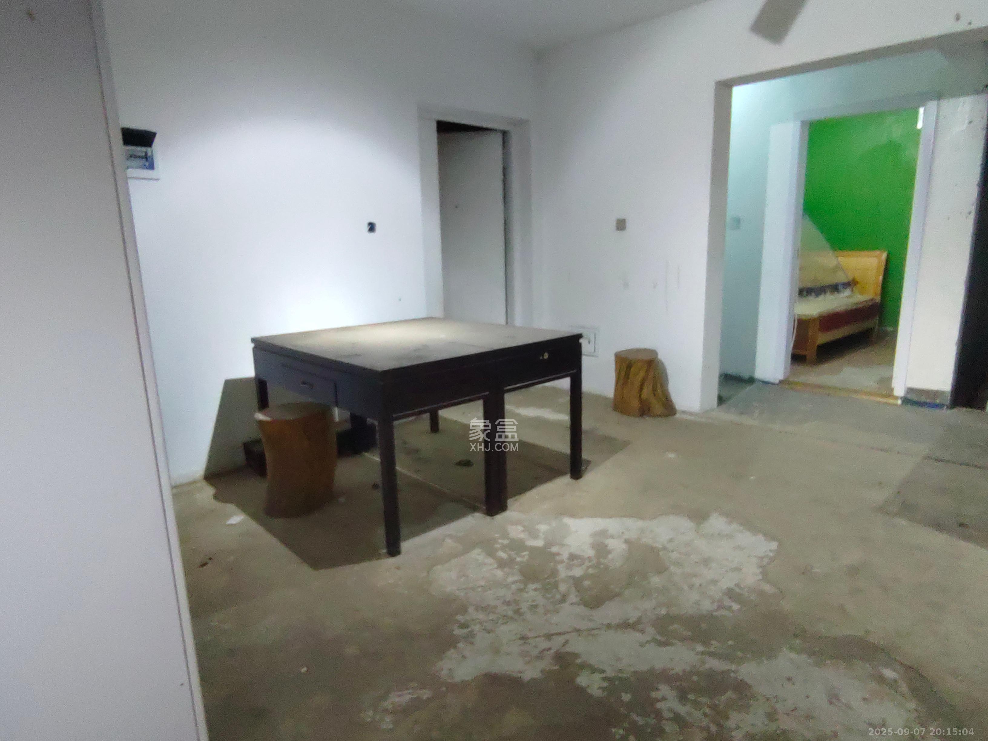 融科东南海 3室2厅2卫 1000.0元/月 融科东南海 3室2厅2卫 1000.0元/月室内图