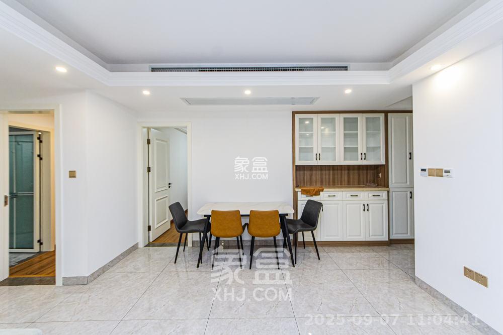 北辰三角洲C3区  3室2厅2卫    5200.0元/月 北辰三角洲C3区  3室2厅2卫    5200.0元/月室内图