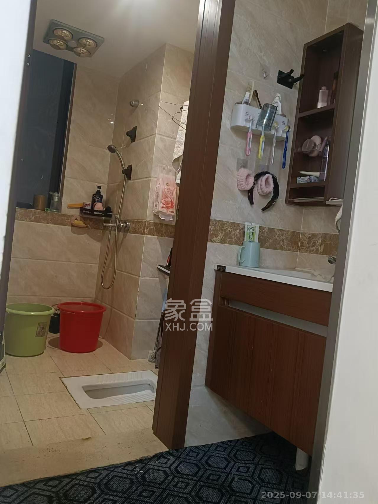 旺德府恺悦国际  3室2厅2卫    2200.0元/月室内图