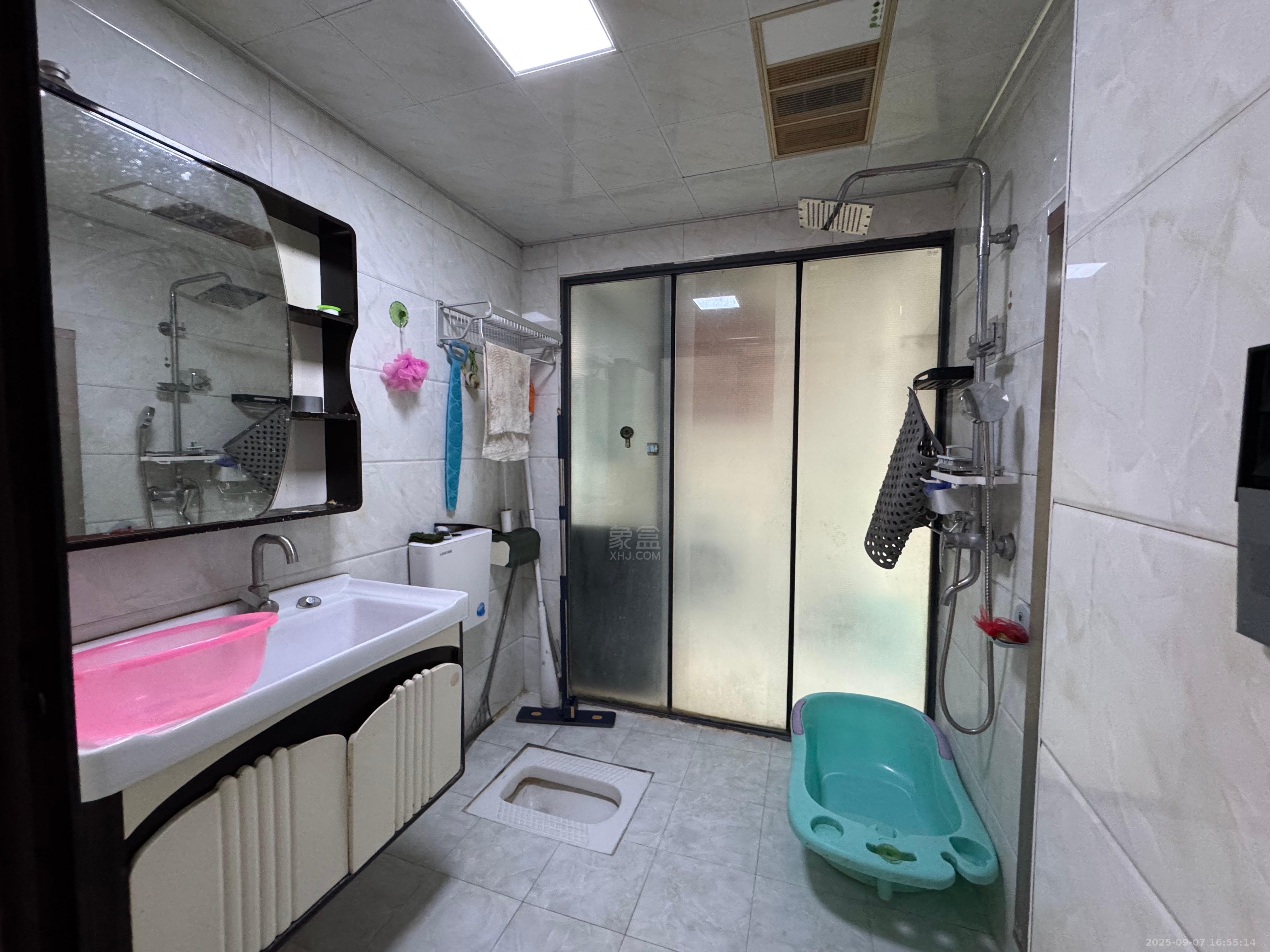 美的城二期 3室2厅2卫 2000.0元/月 美的城二期 3室2厅2卫 2000.0元/月室内图