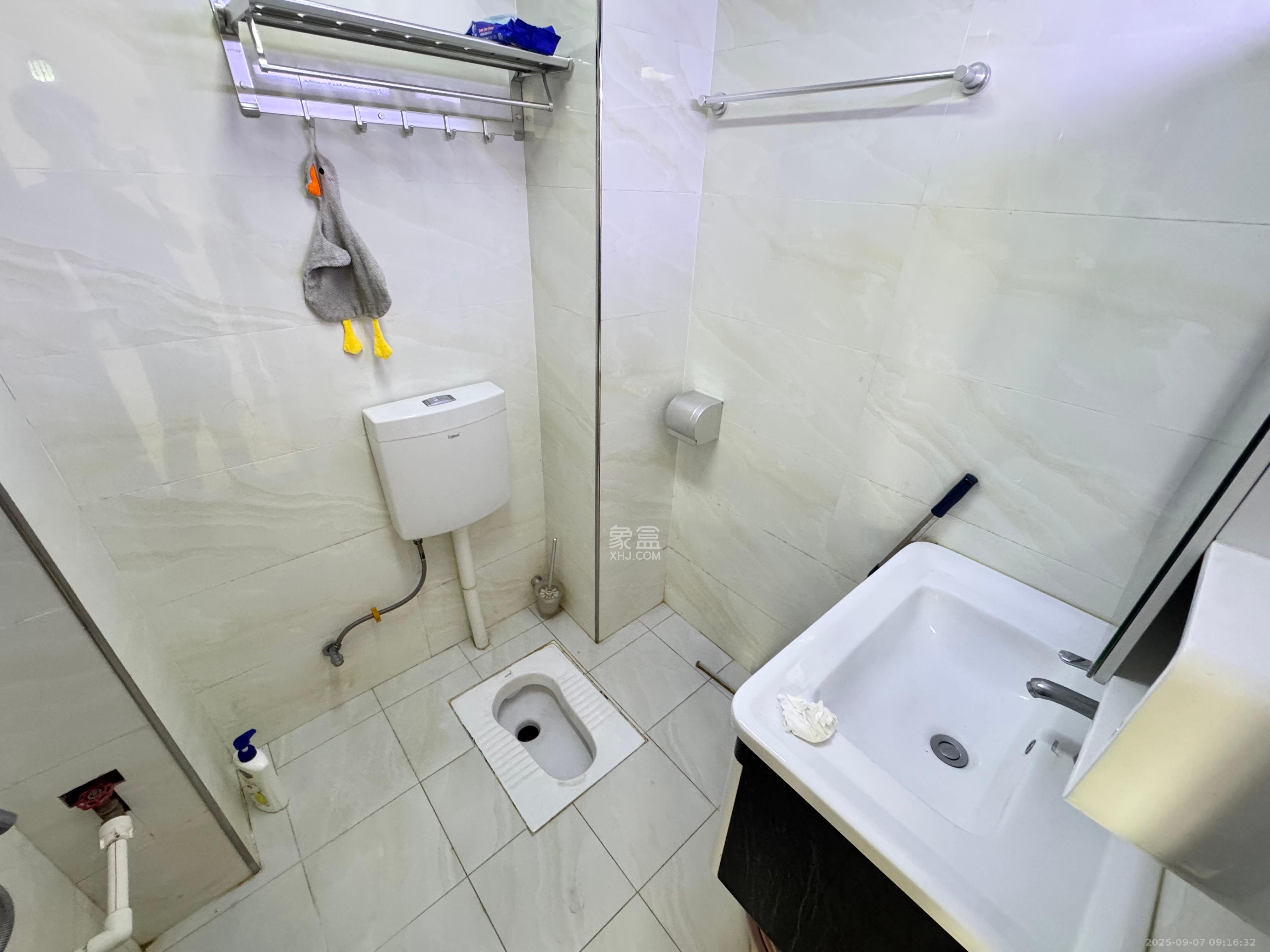 联美品格  2室2厅1卫    2200.0元/月室内图