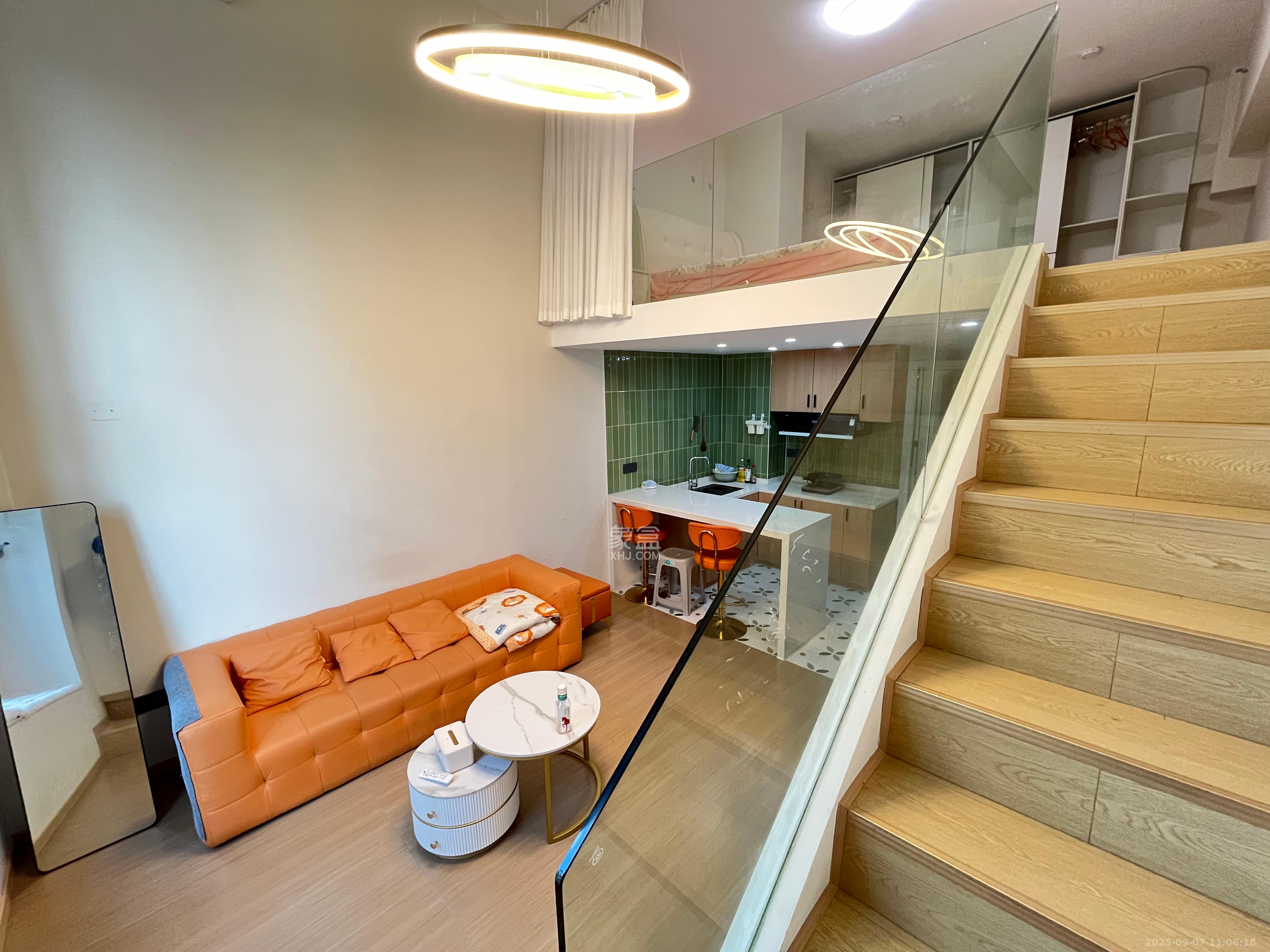 龙湖新壹城  1室1厅1卫    2300.0元/月室内图