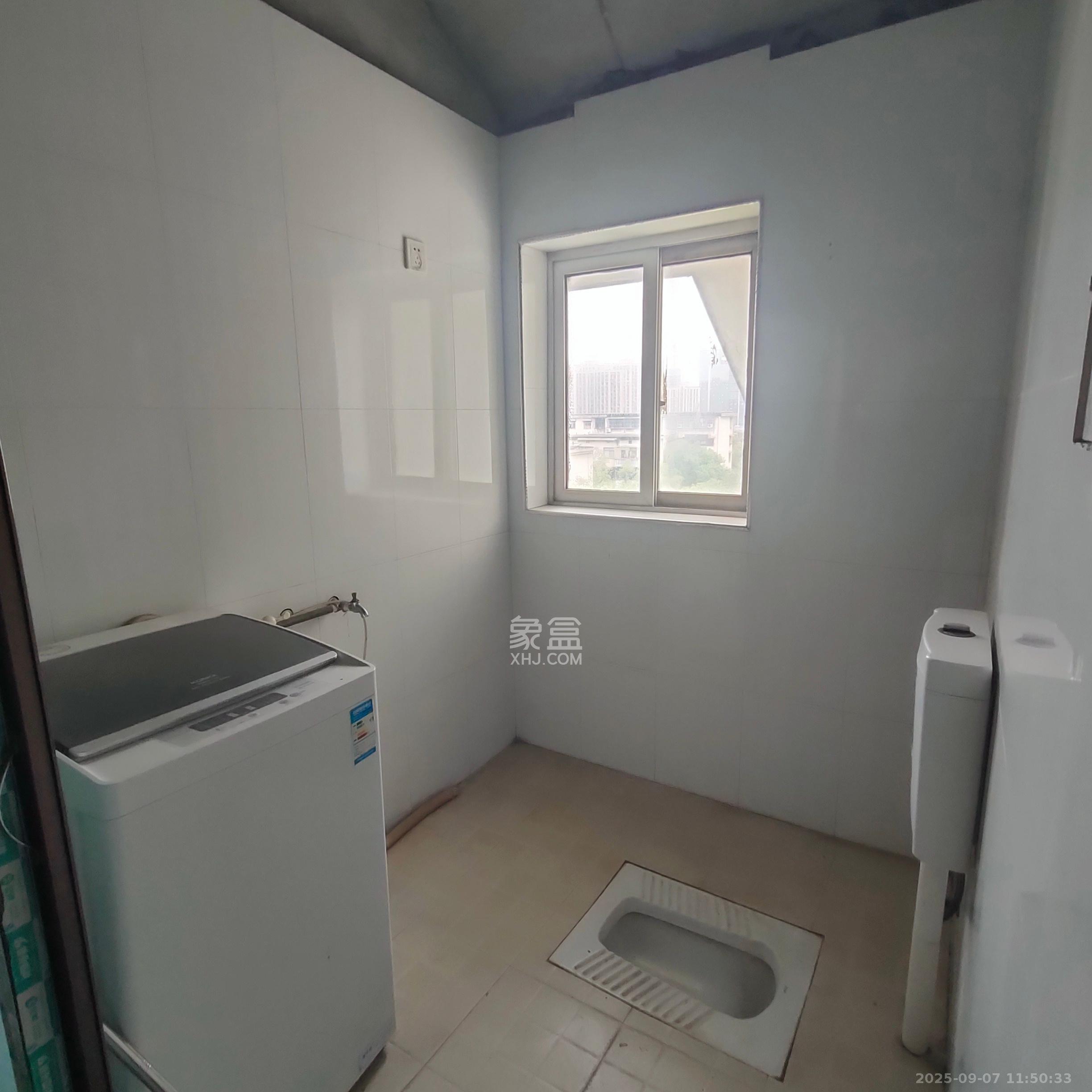 东岸锦城(东方人家) 3室2厅1卫 1800.0元/月 东岸锦城(东方人家) 3室2厅1卫 1800.0元/月室内图