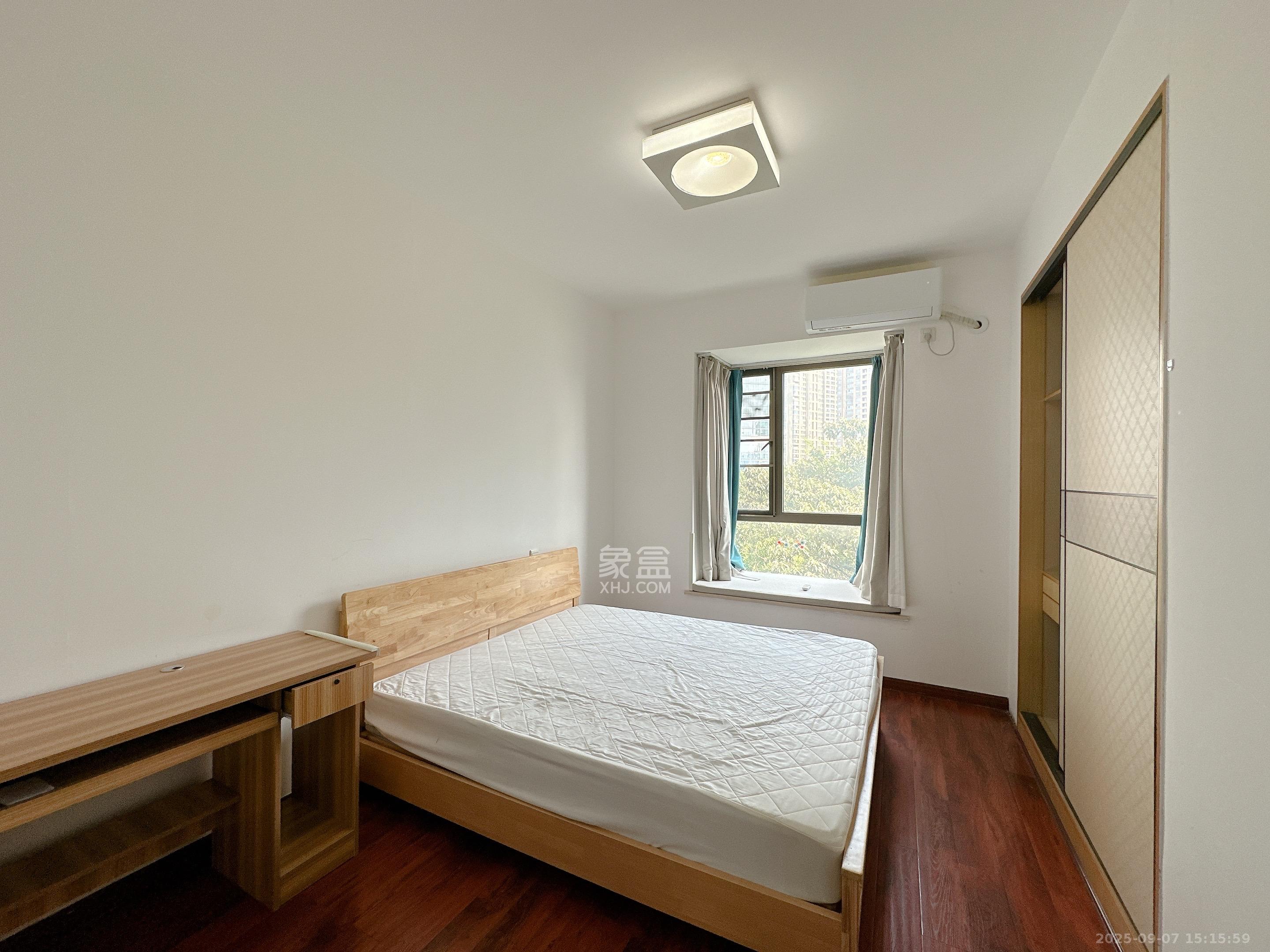 金域南外滩(望江佳园)  3室2厅2卫    4200.0元/月 金域南外滩(望江佳园)  3室2厅2卫    4200.0元/月室内图