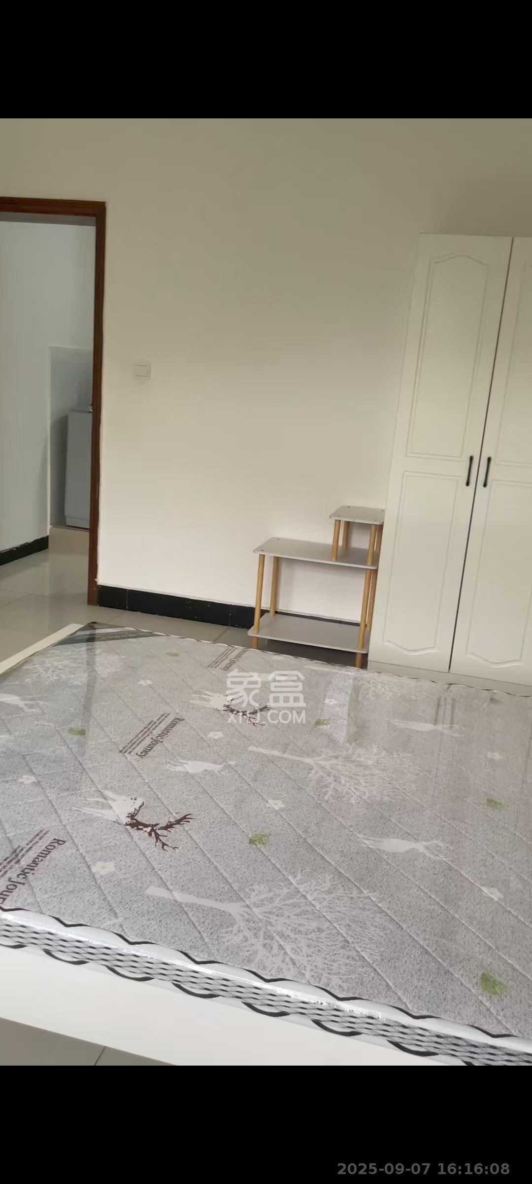 岳北社区 1室1厅1卫 1450.0元/月 岳北社区 1室1厅1卫 1450.0元/月室内图