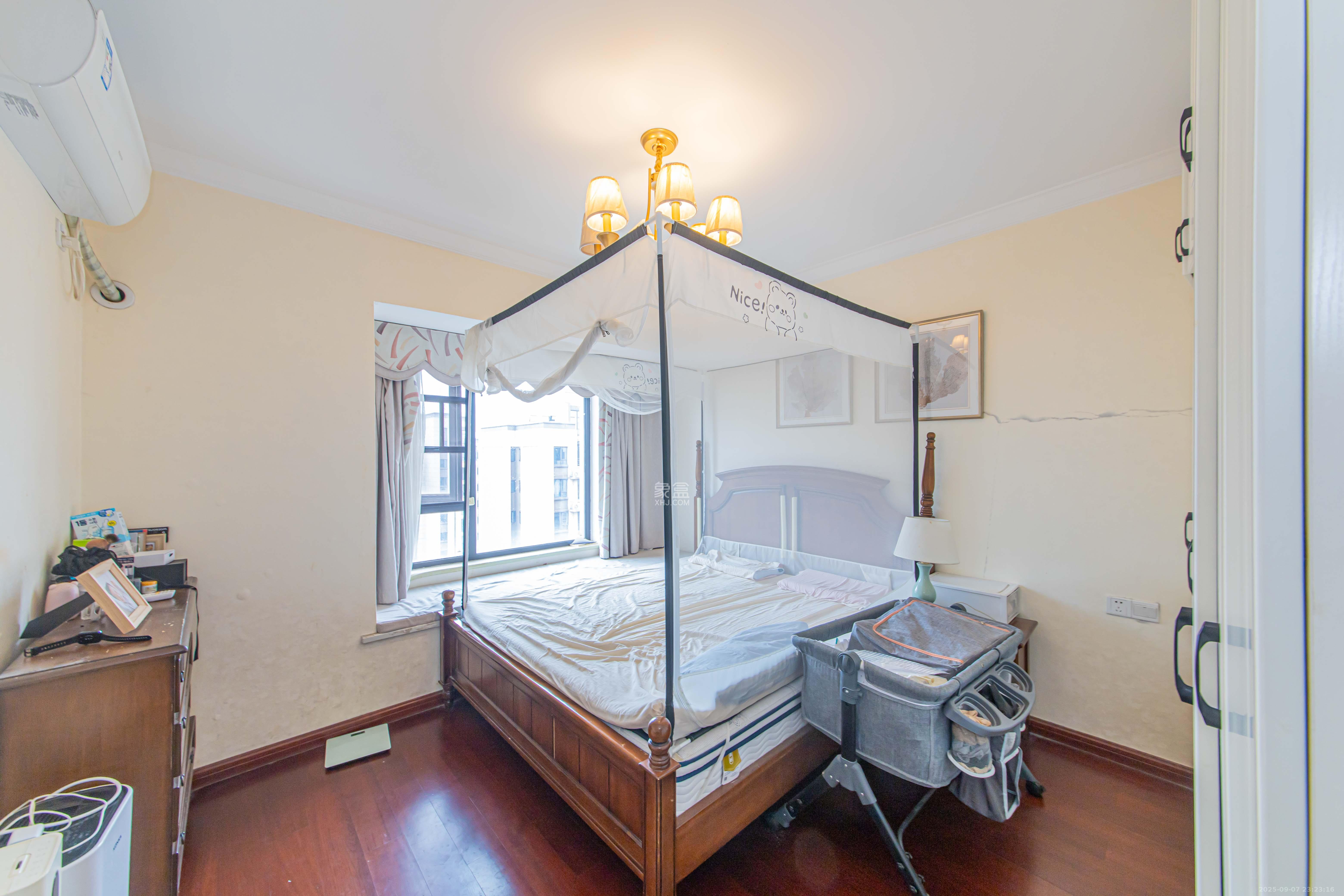 中海新城熙岸(中信新城五期) 3室2厅2卫 92.5万 中海新城熙岸(中信新城五期) 3室2厅2卫 92.5万卧室