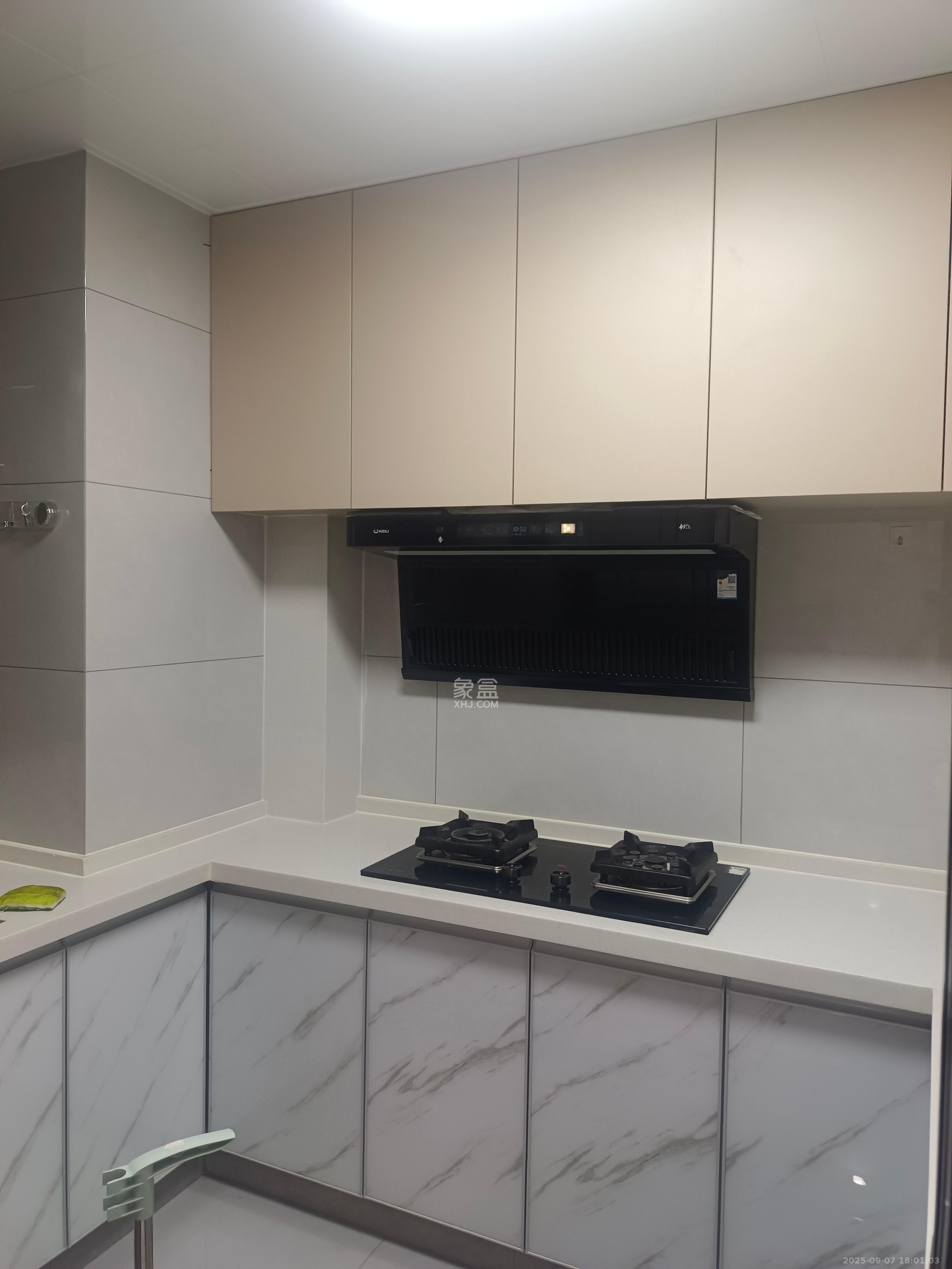 星湖湾一期高层  3室1厅1卫    2200.0元/月 星湖湾一期高层  3室1厅1卫    2200.0元/月室内图