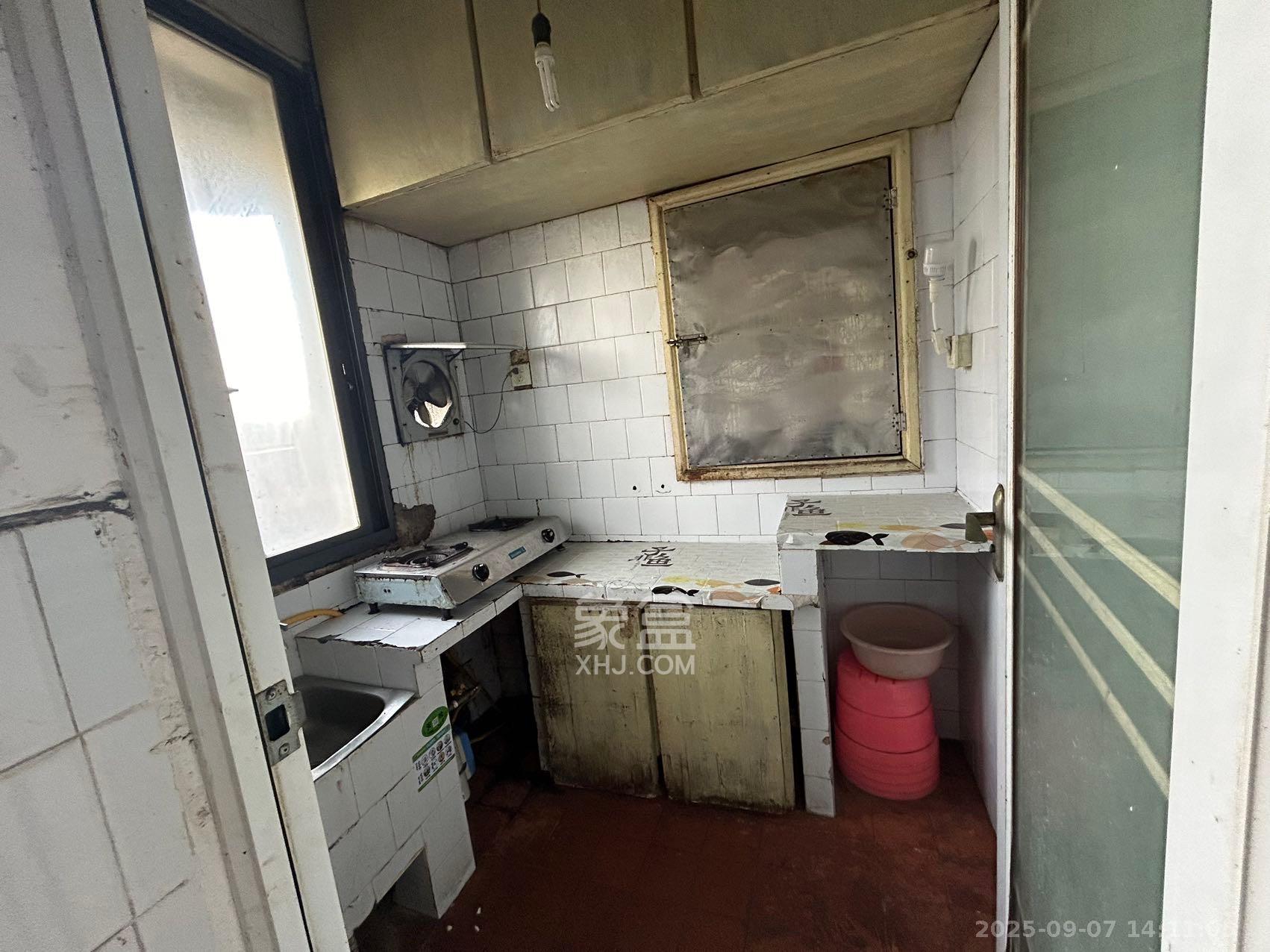 杨家山卫生局宿舍  2室2厅1卫    900.0元/月 杨家山卫生局宿舍  2室2厅1卫    900.0元/月室内图