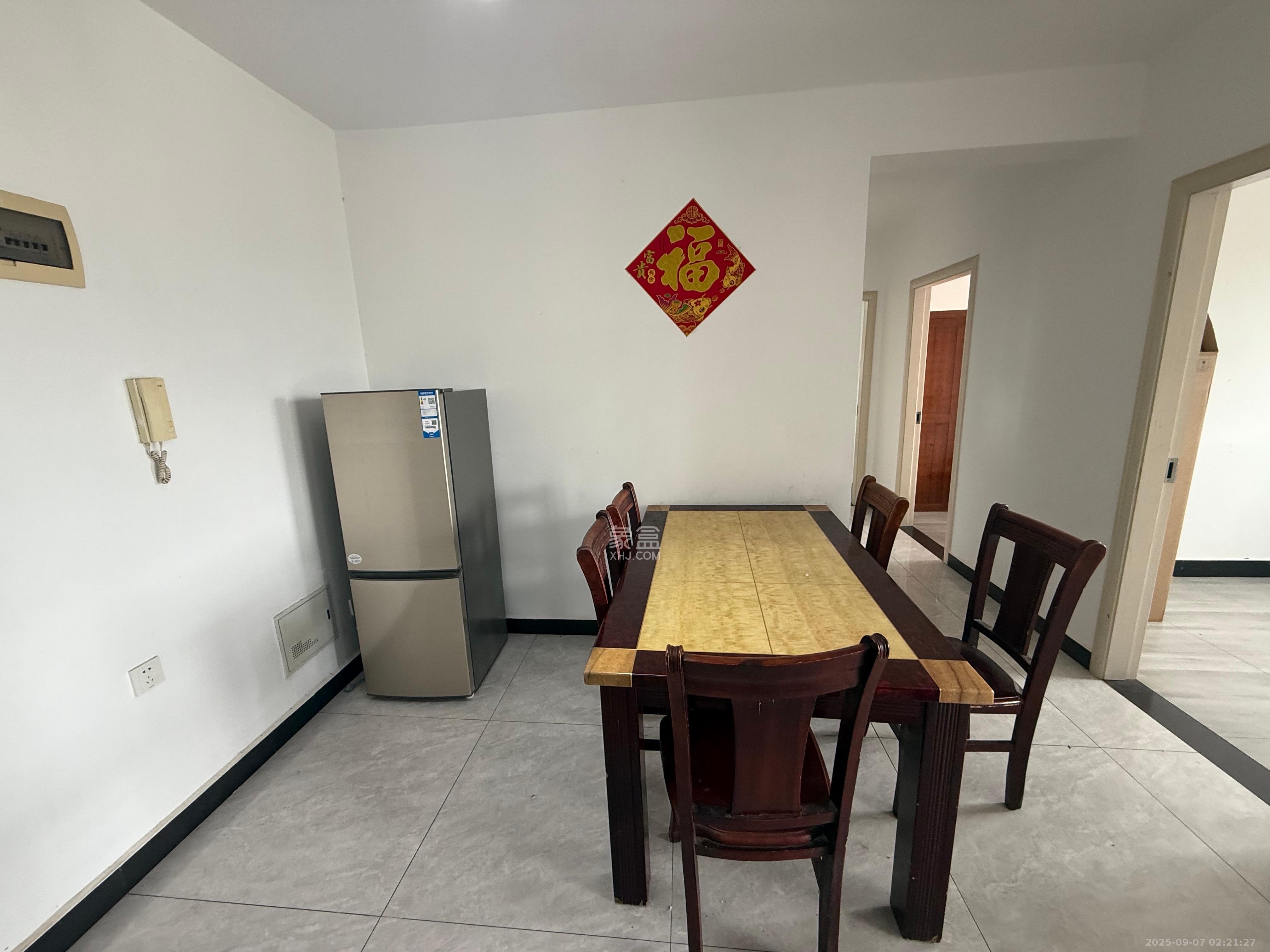 谷山乐园三期  3室2厅2卫    1800.0元/月 谷山乐园三期  3室2厅2卫    1800.0元/月室内图