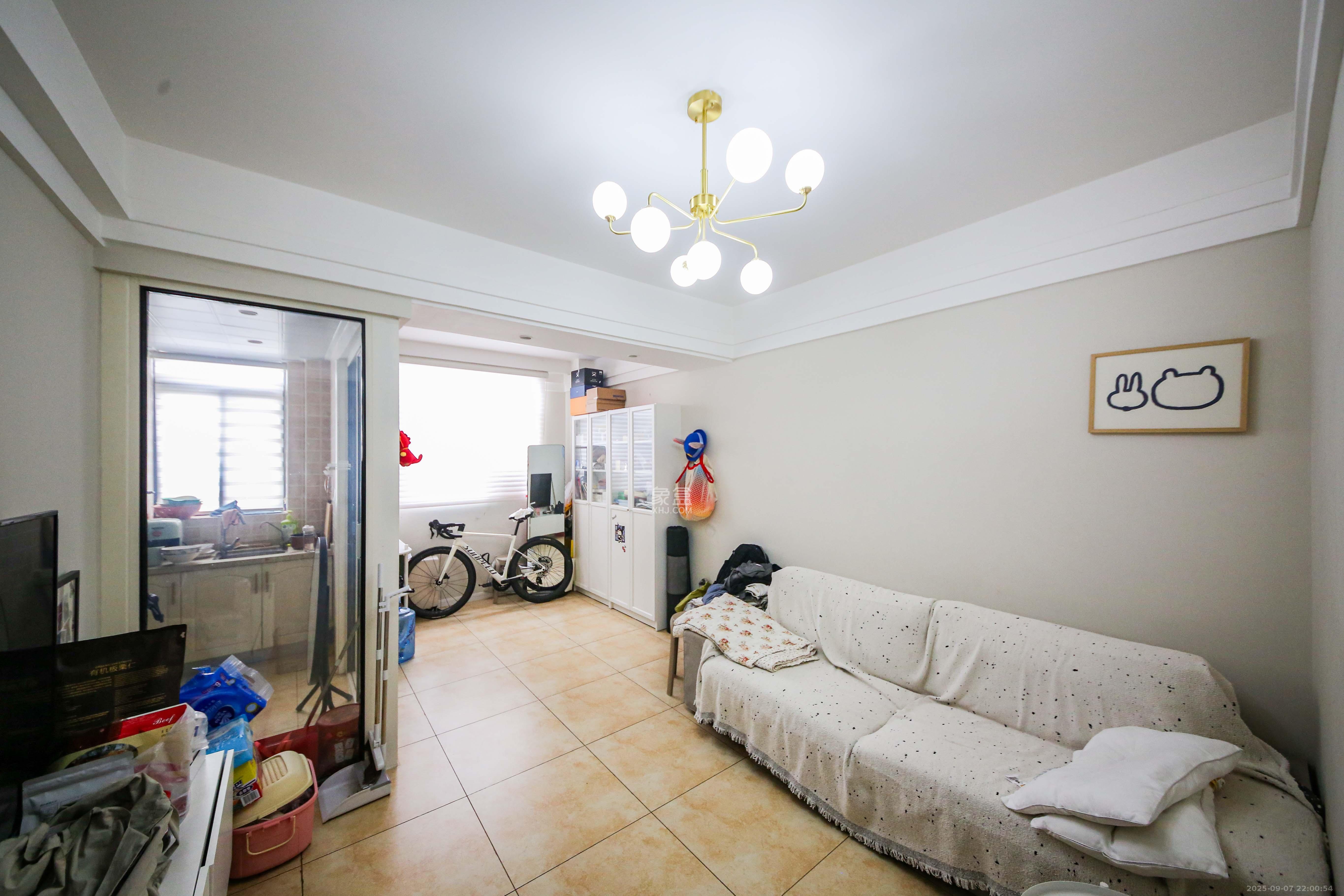 钱隆学府一、二期 2室1厅1卫 45.0万 钱隆学府一、二期 2室1厅1卫 45.0万客厅