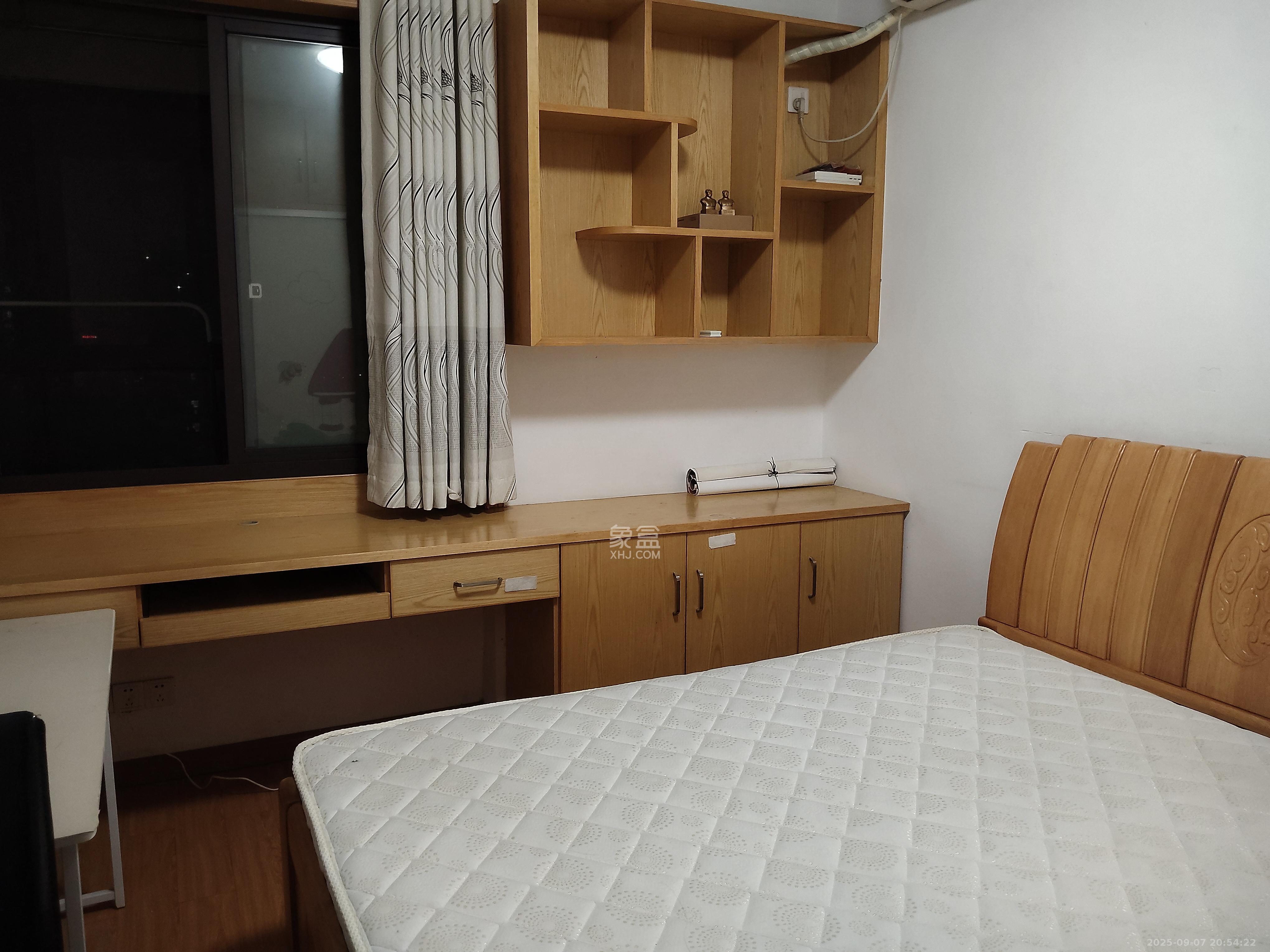 保利麓谷林语E区  3室2厅2卫    2600.0元/月 保利麓谷林语E区  3室2厅2卫    2600.0元/月室内图