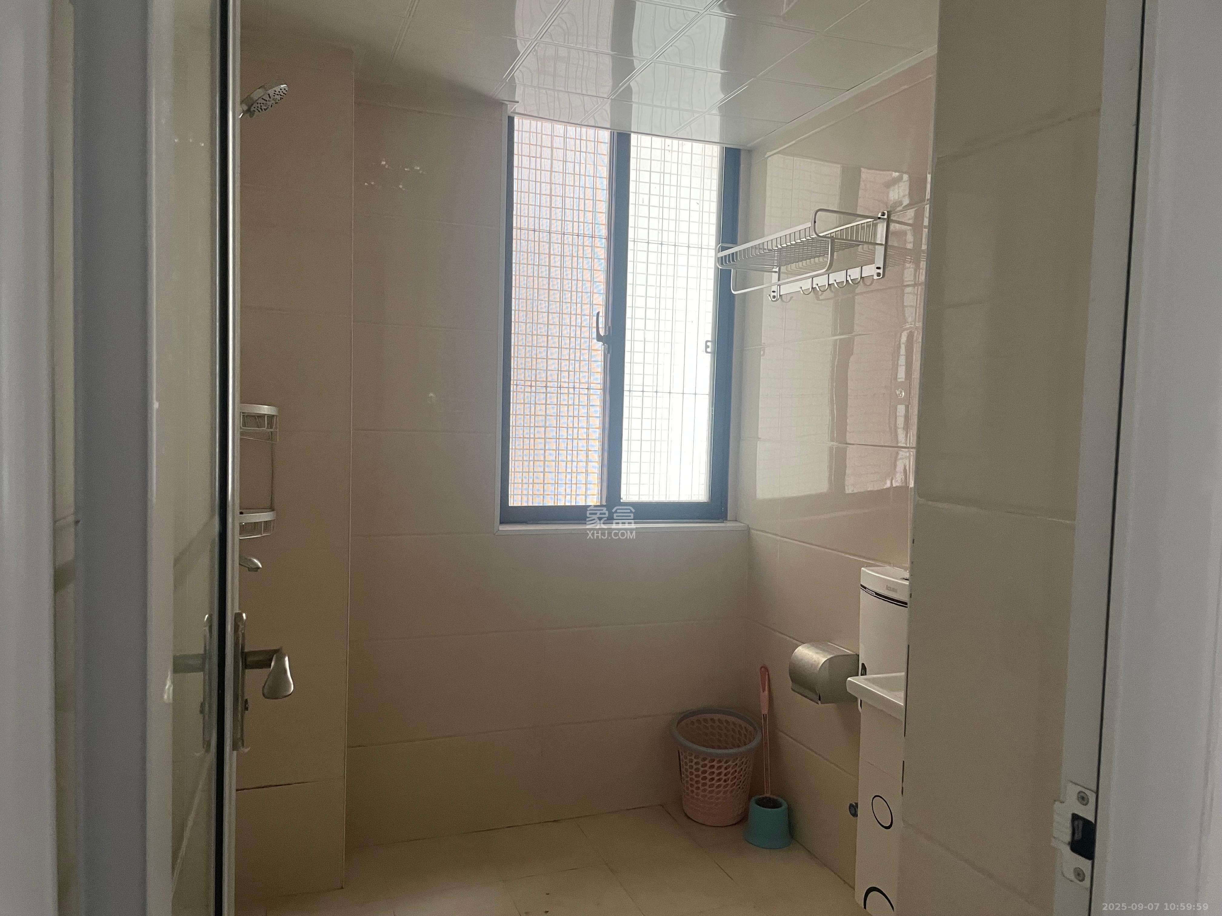 钱隆学府一、二期 2室2厅1卫 1900.0元/月 钱隆学府一、二期 2室2厅1卫 1900.0元/月室内图