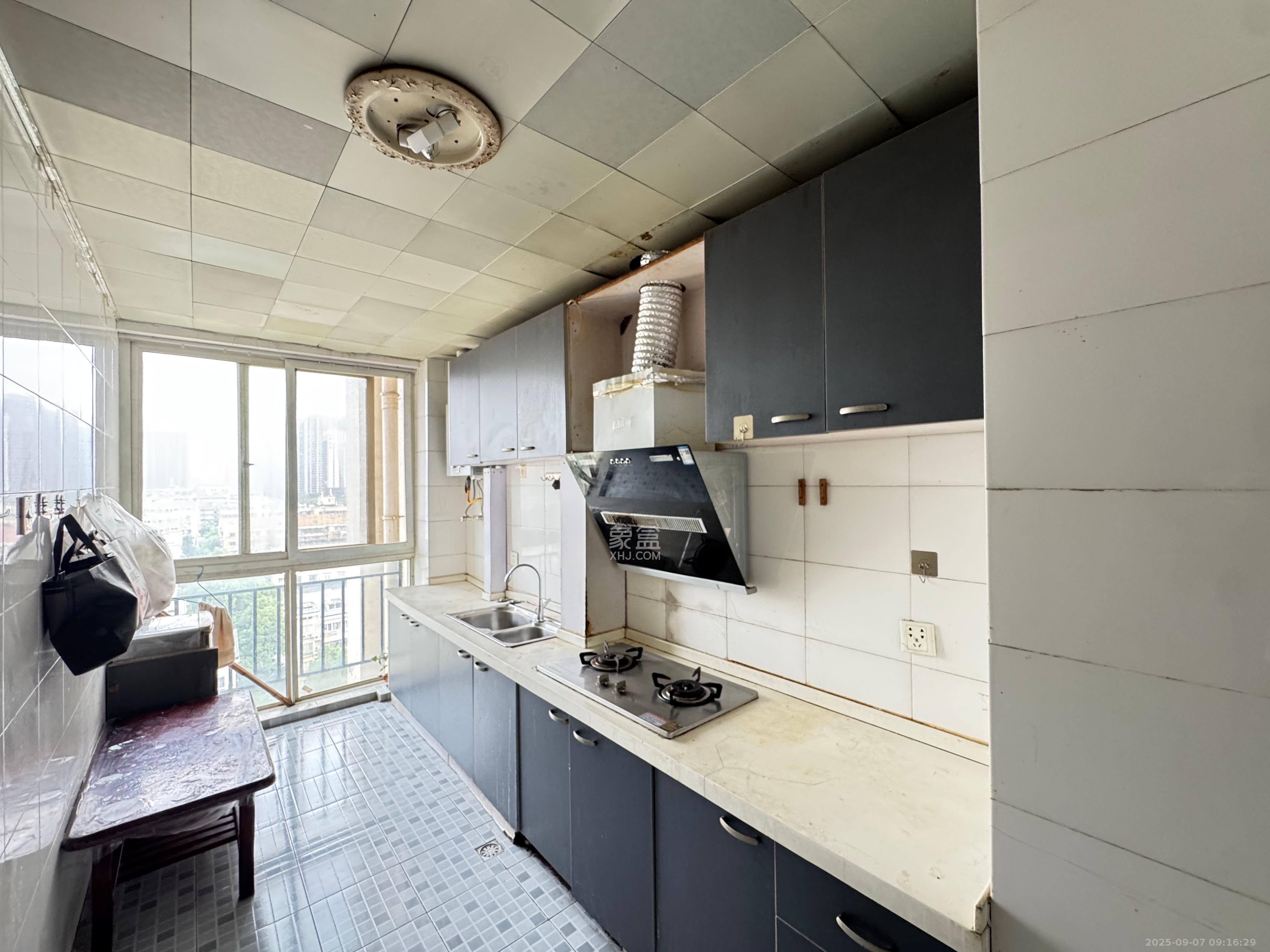 联美品格  2室2厅1卫    2200.0元/月室内图