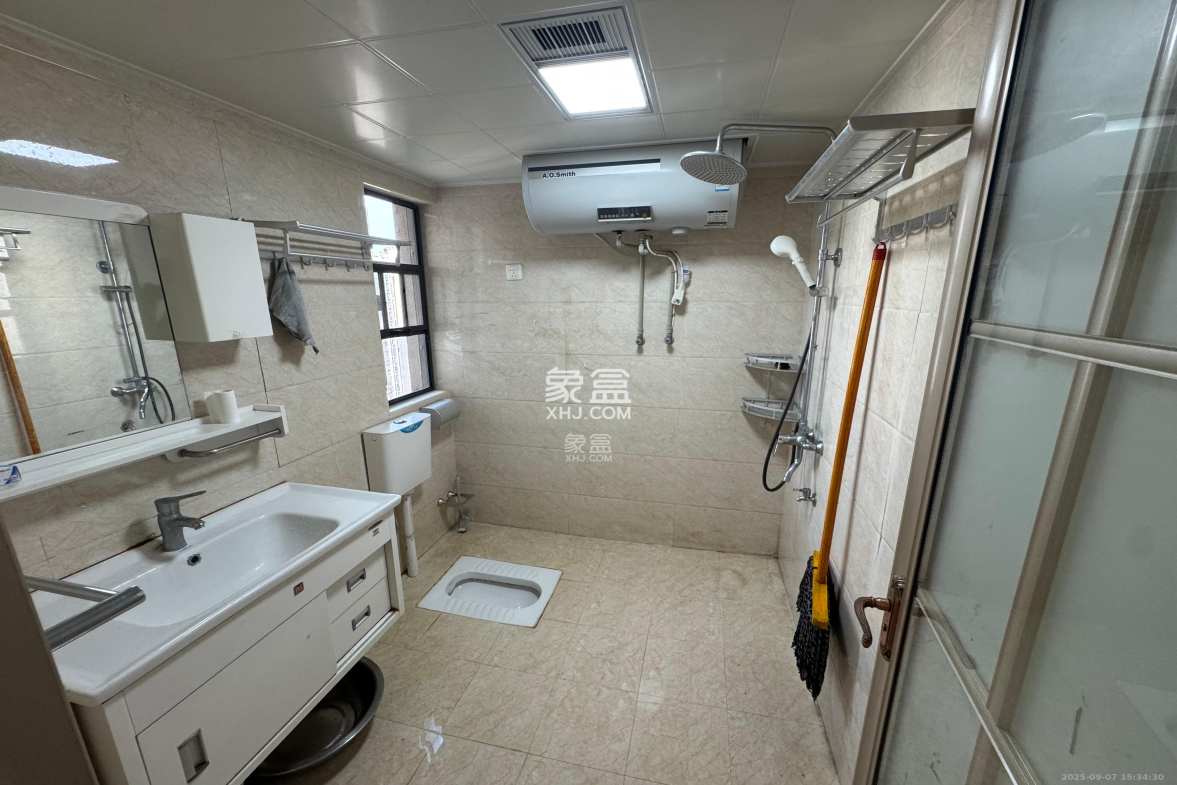 中国铁建梅溪青秀一期 3室2厅1卫 2600.0元/月 中国铁建梅溪青秀一期 3室2厅1卫 2600.0元/月室内图