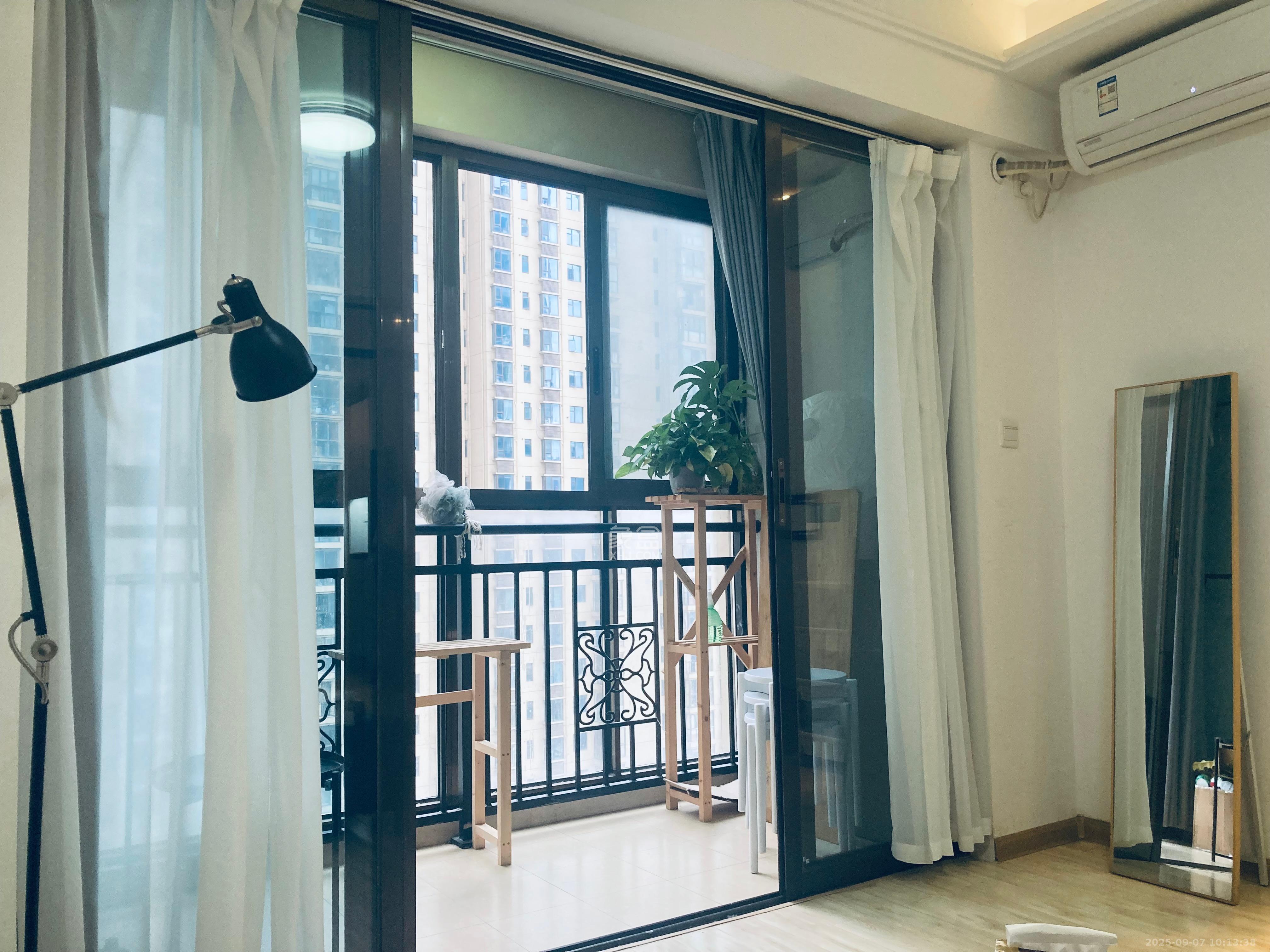 江山帝景哈佛  1室1厅1卫    1400.0元/月室内图