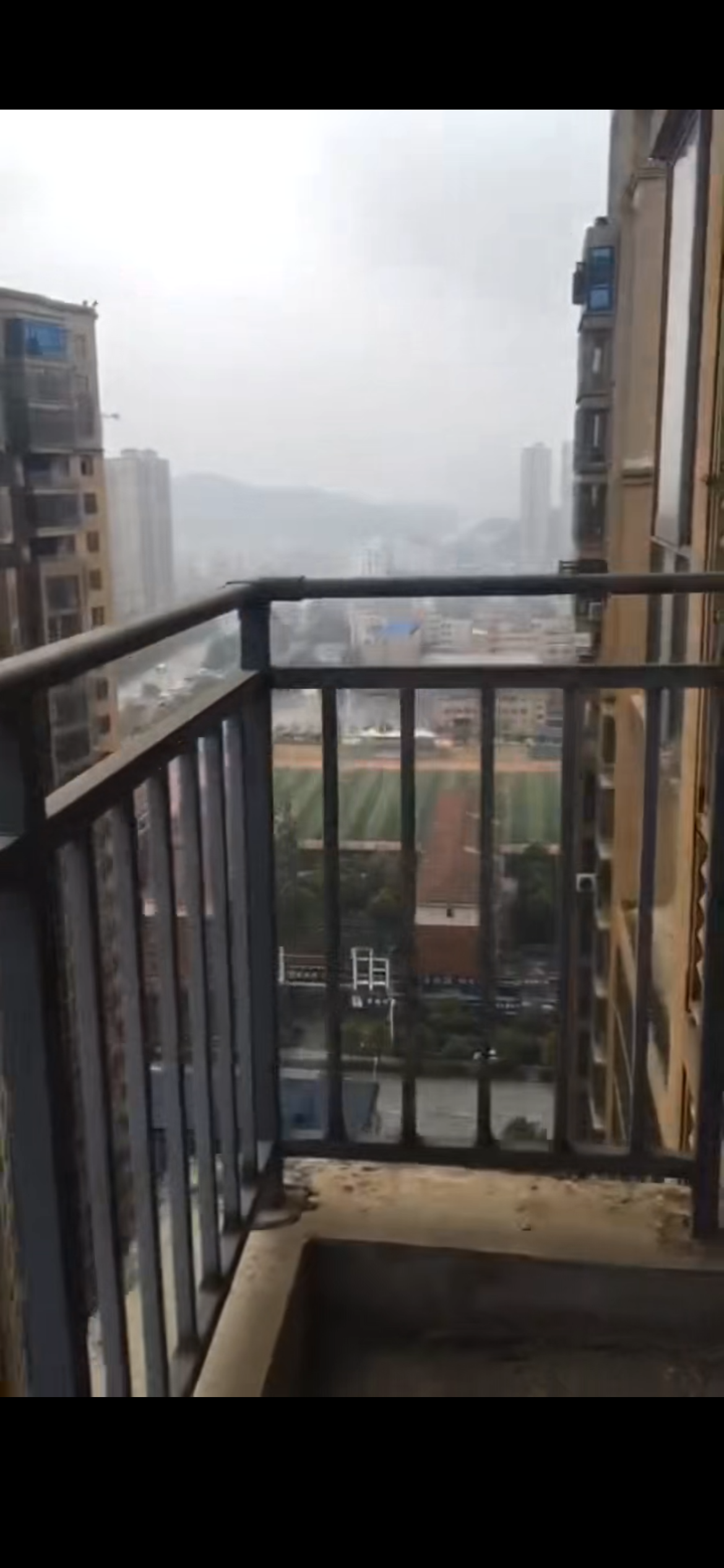 上和世家  1室0厅0卫    72.8万客厅