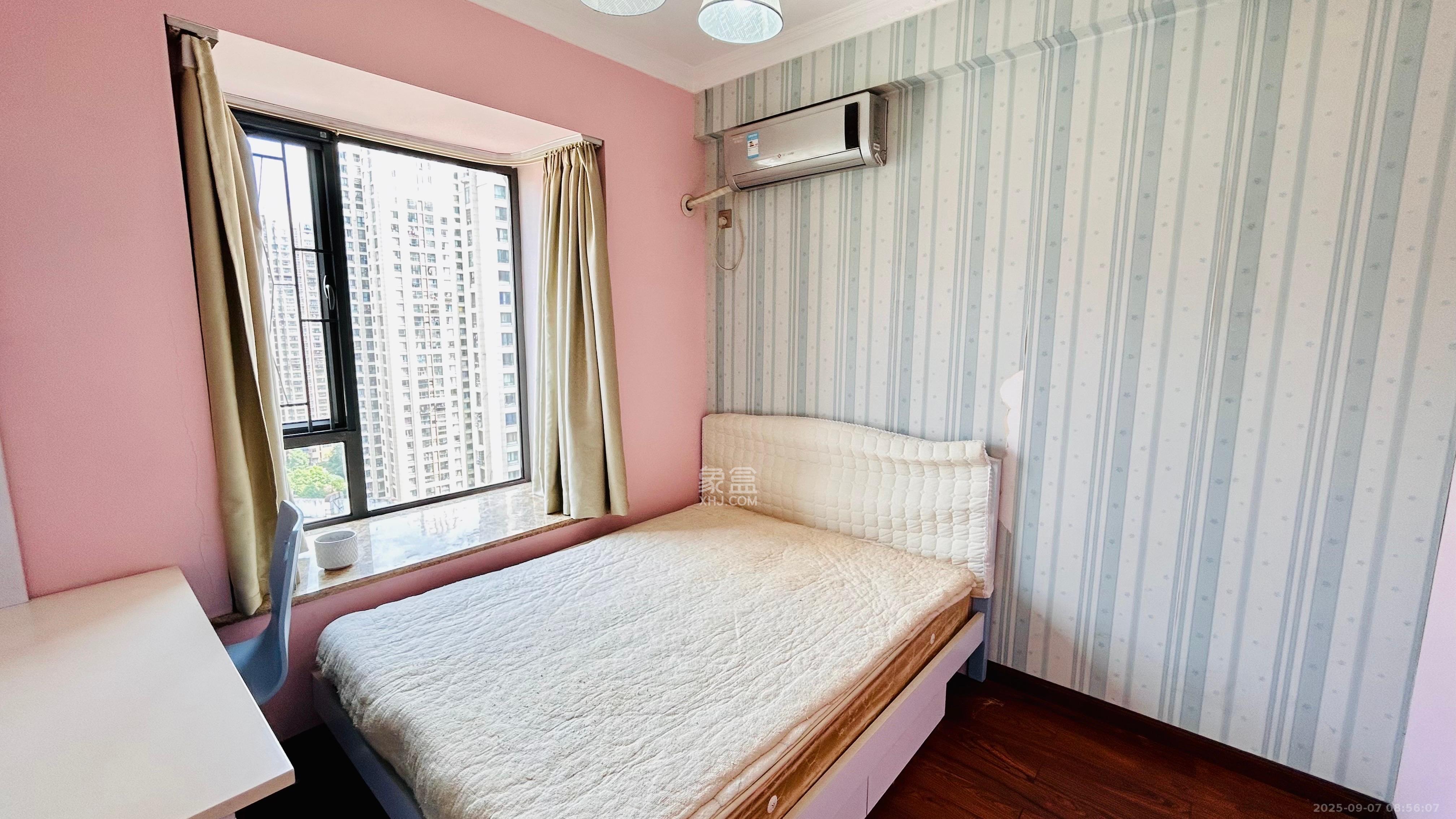 华润凤凰城二期 3室1厅2卫 2300.0元/月 华润凤凰城二期 3室1厅2卫 2300.0元/月室内图