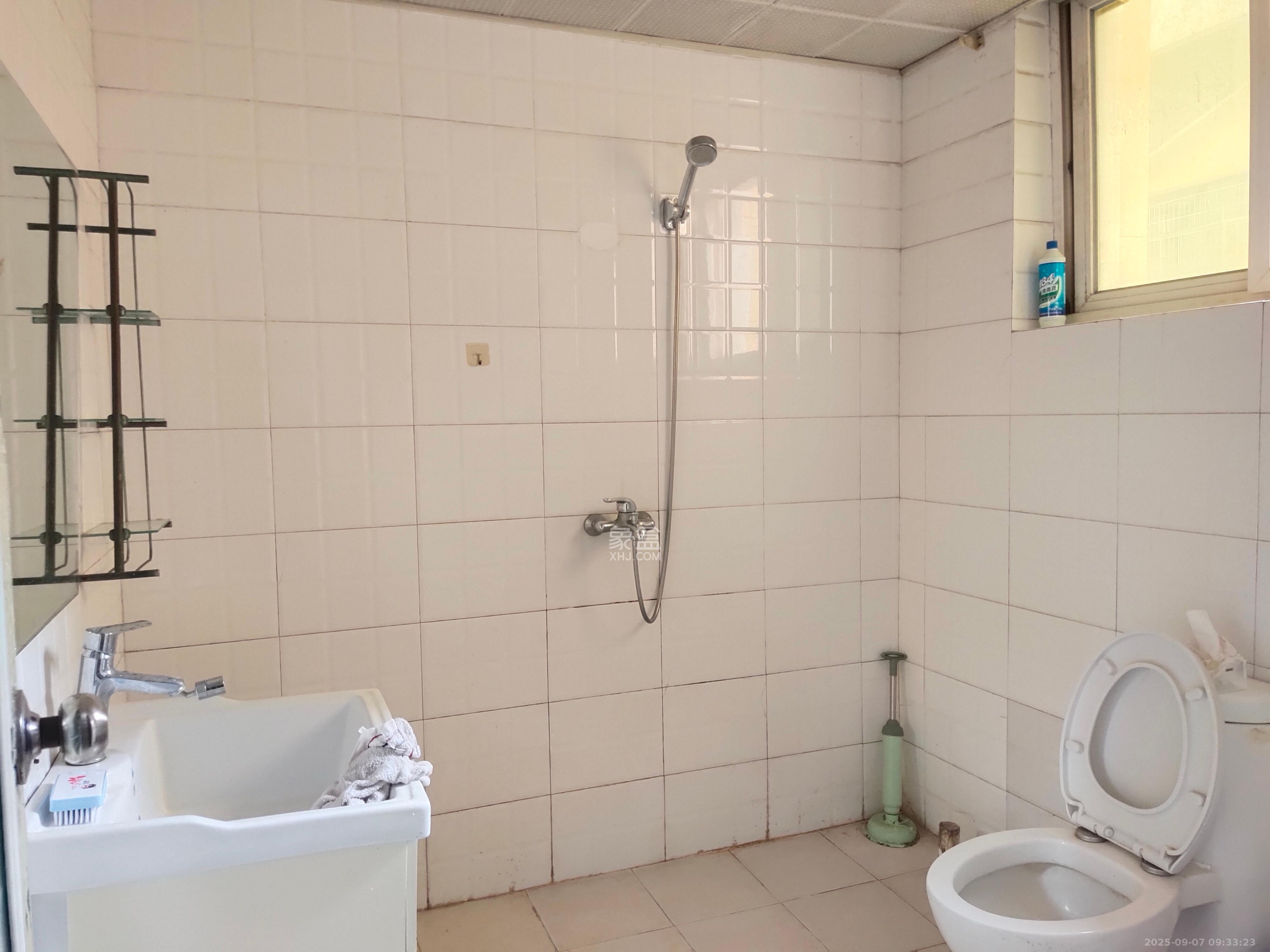 御景龙城 3室2厅2卫 1900.0元/月 御景龙城 3室2厅2卫 1900.0元/月室内图