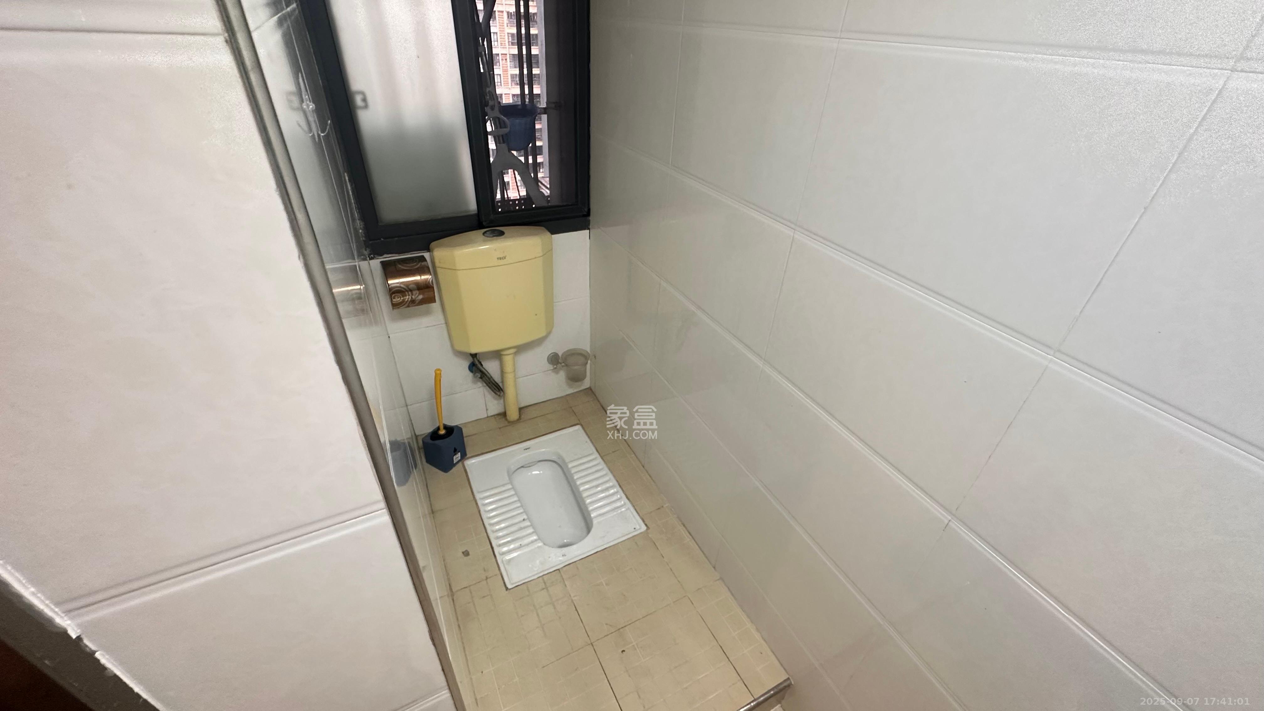 勤诚达新界 2室2厅1卫 1600.0元/月 勤诚达新界 2室2厅1卫 1600.0元/月室内图