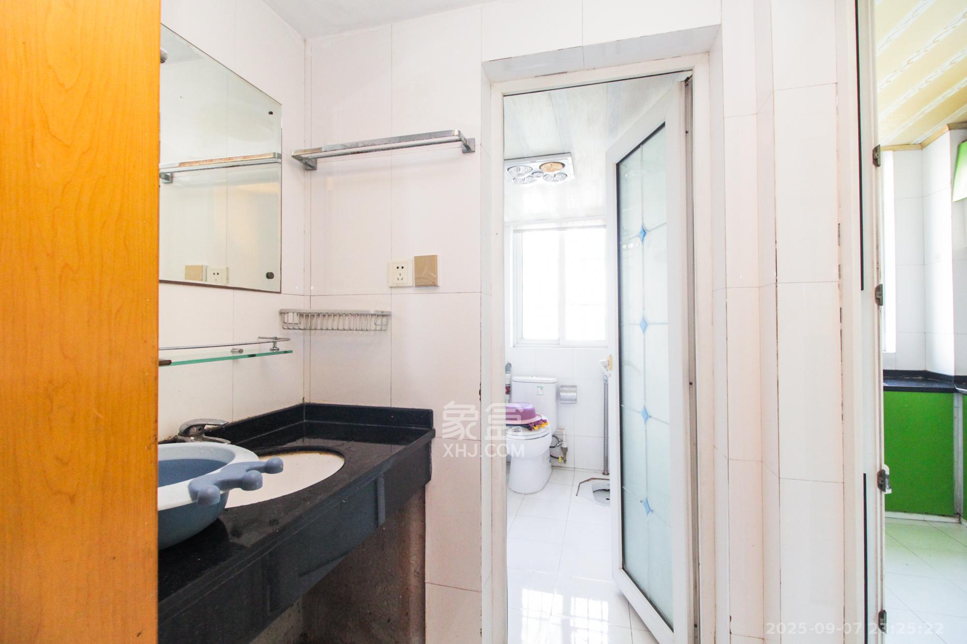 湘樟园小区（湘樟家园）  2室2厅1卫    63.0万卫生间