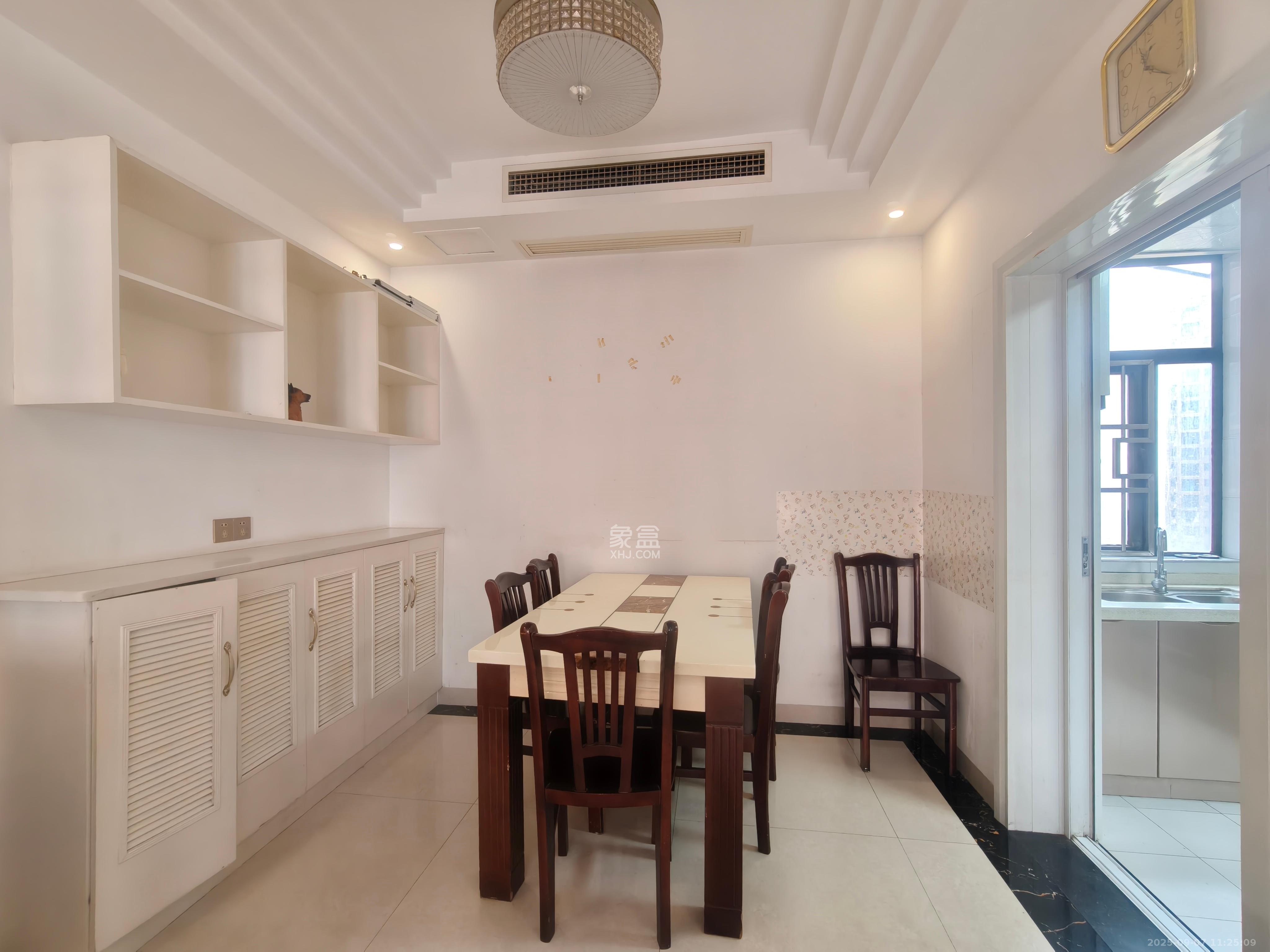 紫华郡 1室0厅0卫 2300.0元/月 紫华郡 1室0厅0卫 2300.0元/月室内图