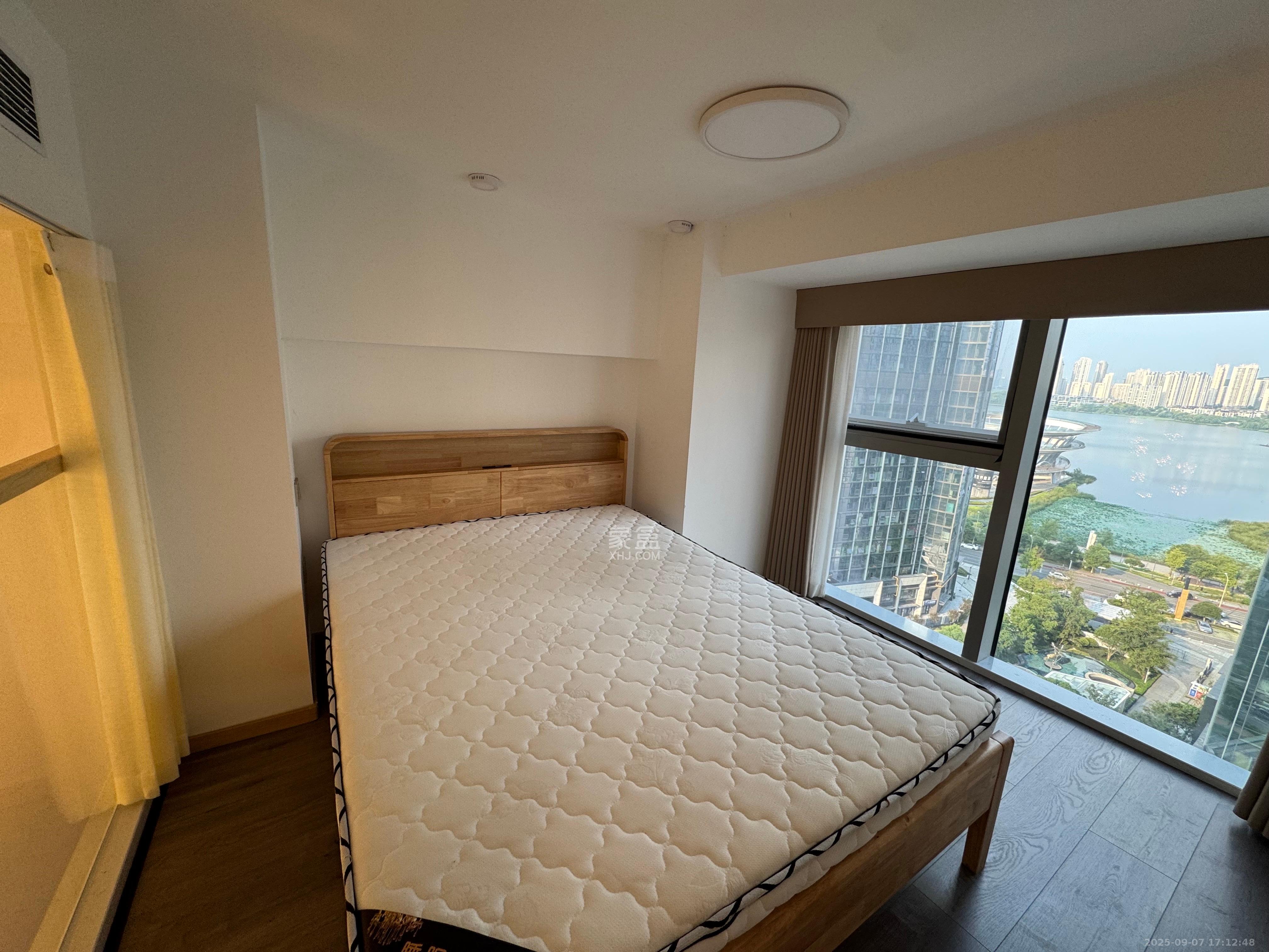 正荣梅溪紫阙台  2室2厅1卫    2300.0元/月室内图