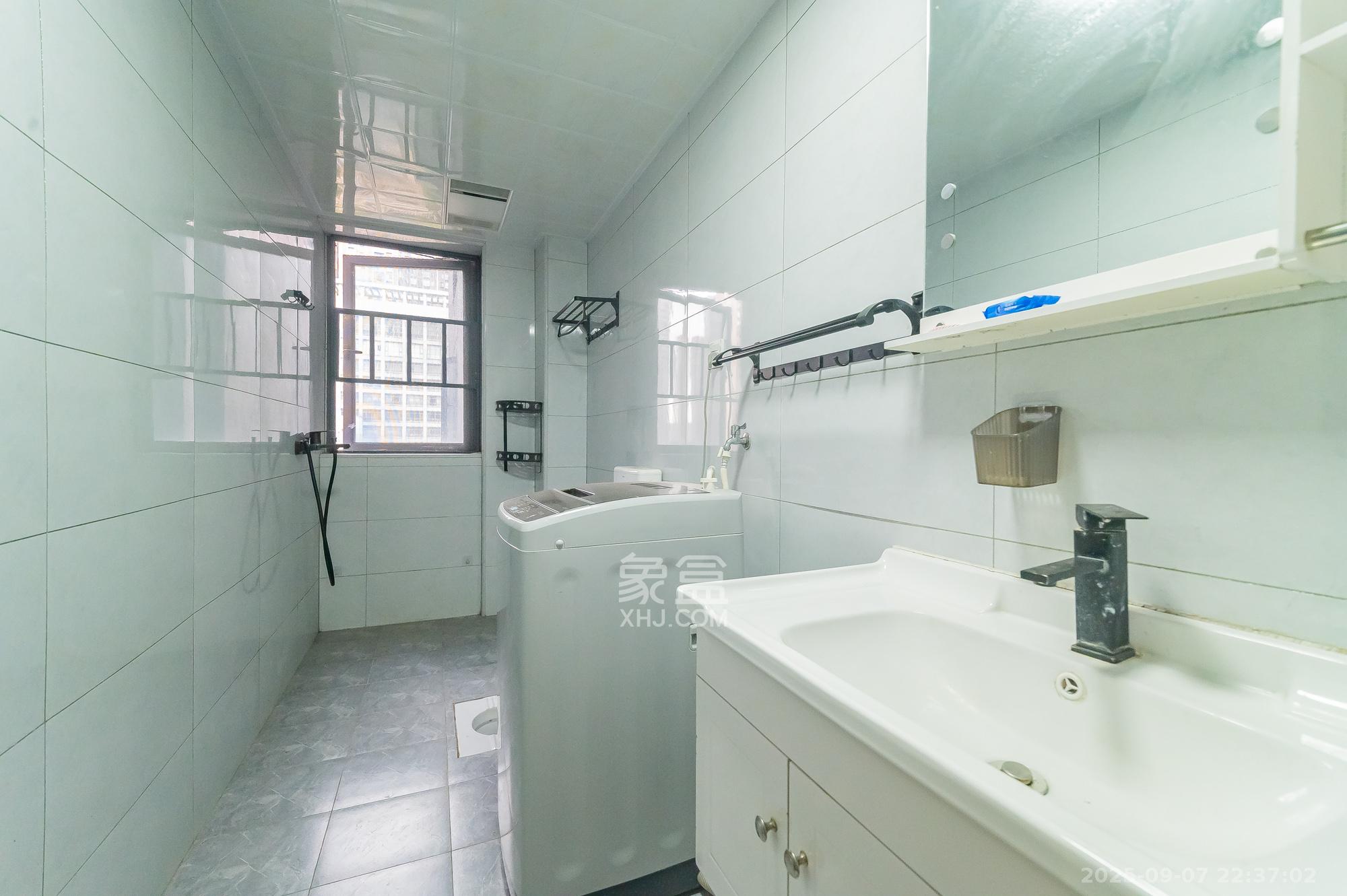 恒基凯旋门三期 3室2厅2卫 89.8万 恒基凯旋门三期 3室2厅2卫 89.8万卫生间