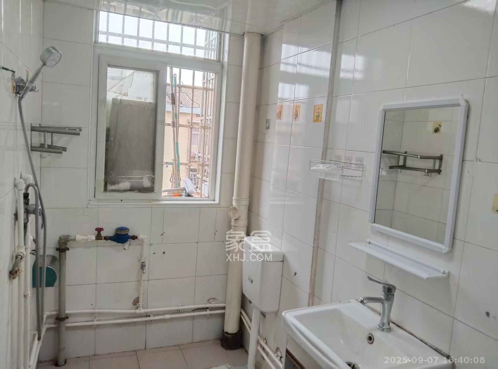 新塘垅小区(高桥物流园) 2室1厅1卫 1200.0元/月 新塘垅小区(高桥物流园) 2室1厅1卫 1200.0元/月室内图