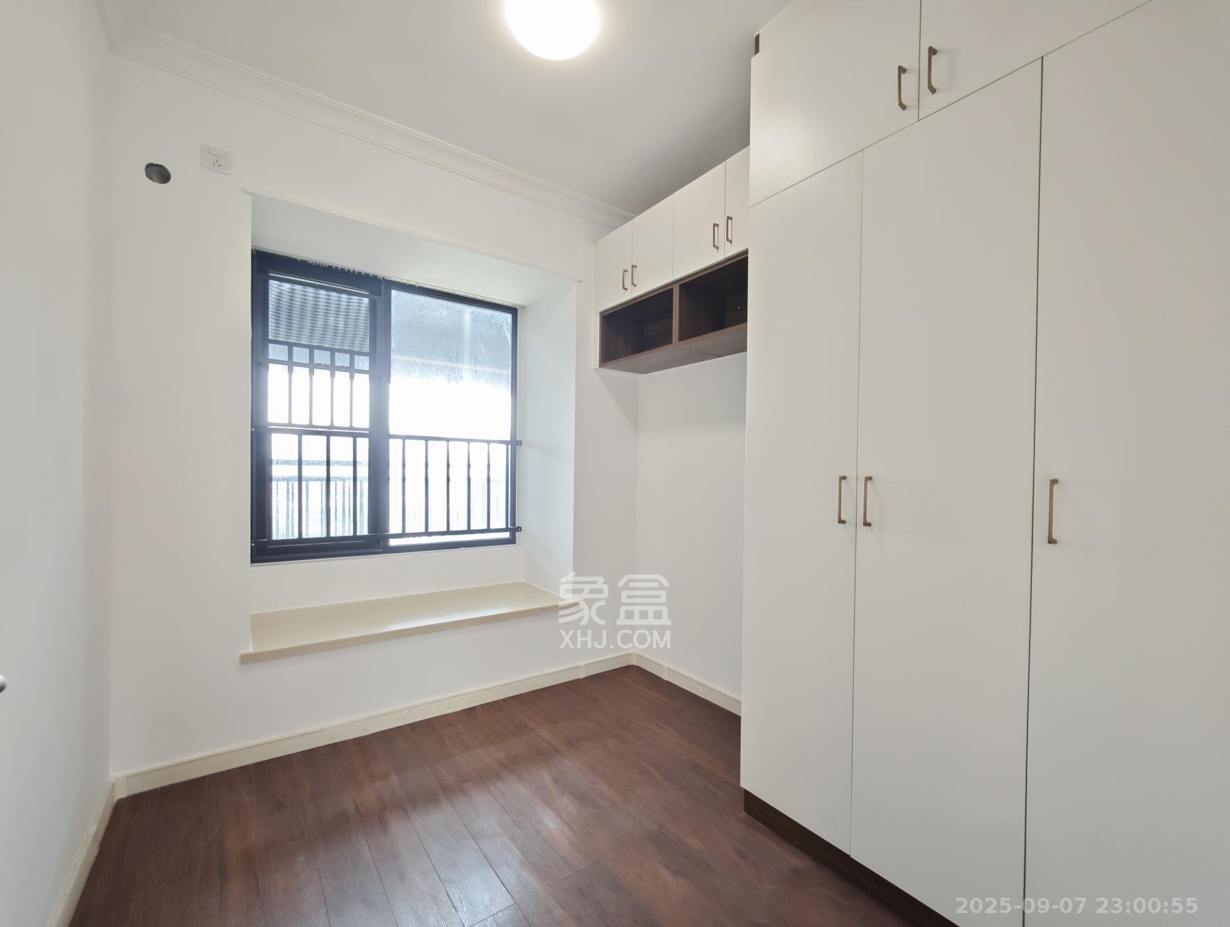 万科魅力之城  3室2厅2卫    95.0万 万科魅力之城  3室2厅2卫    95.0万卧室