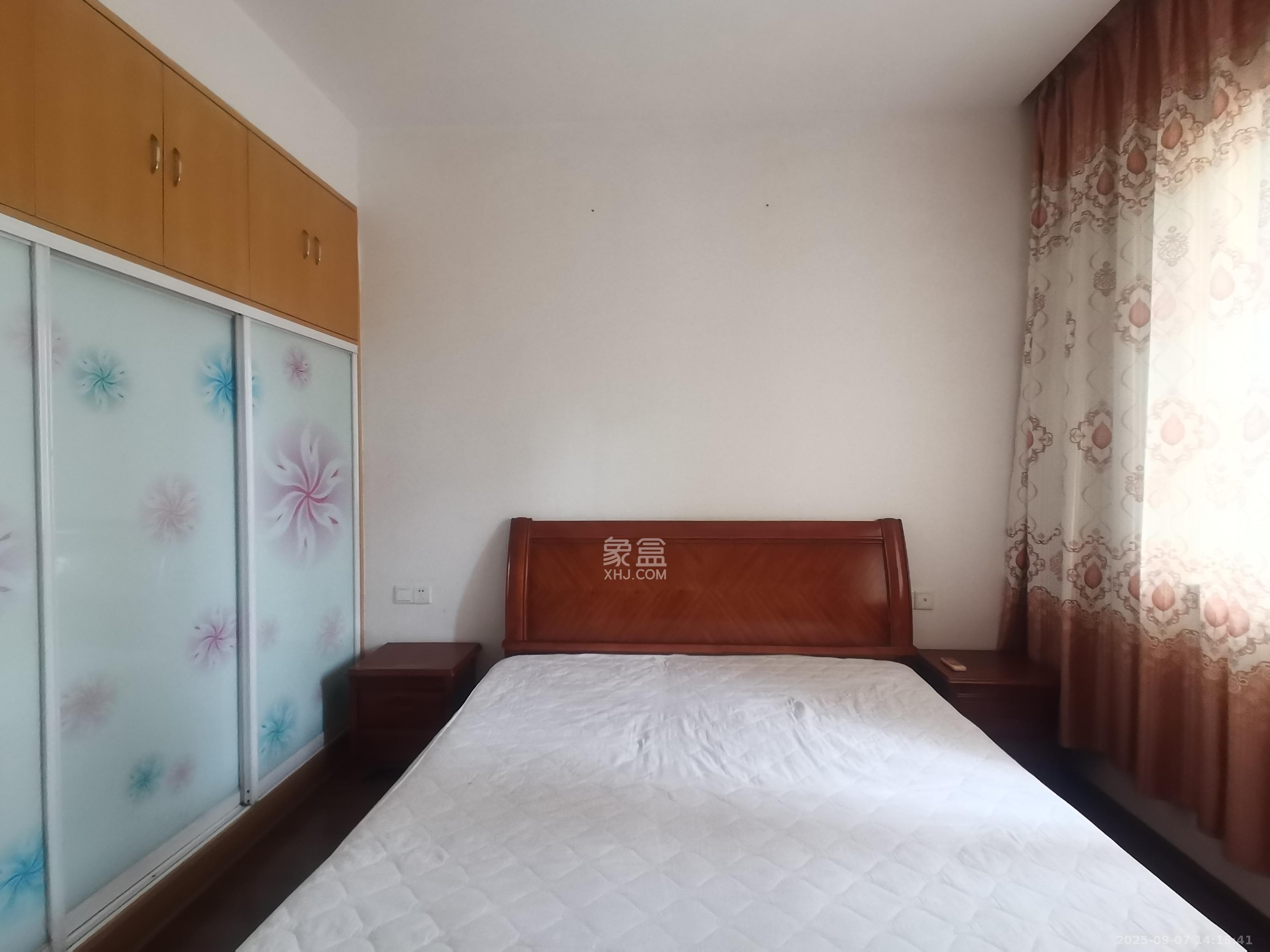 东城名苑  2室2厅2卫    1200.0元/月 东城名苑  2室2厅2卫    1200.0元/月室内图