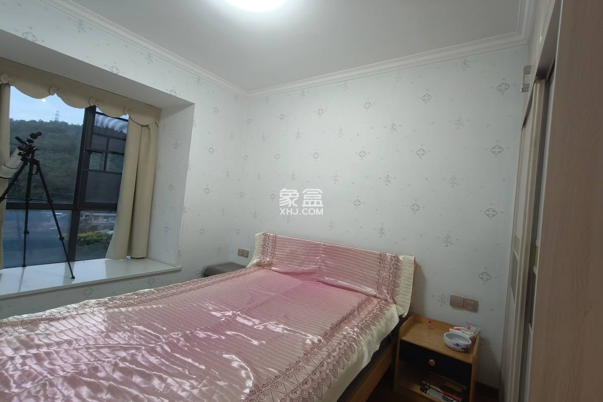 栗源小区 4室2厅2卫 2500.0元/月 栗源小区 4室2厅2卫 2500.0元/月室内图