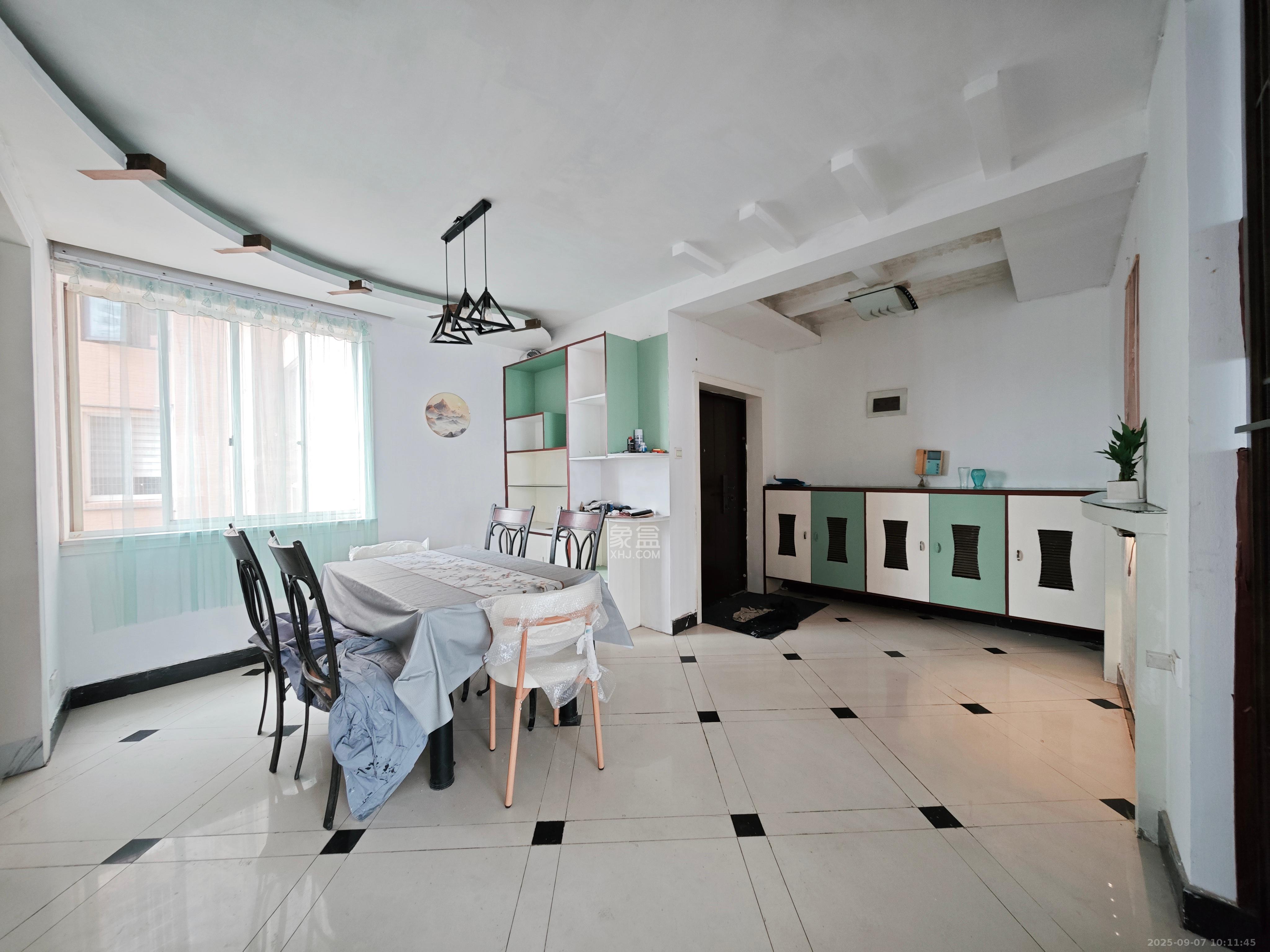 福乐名园  4室2厅2卫    4000.0元/月 福乐名园  4室2厅2卫    4000.0元/月