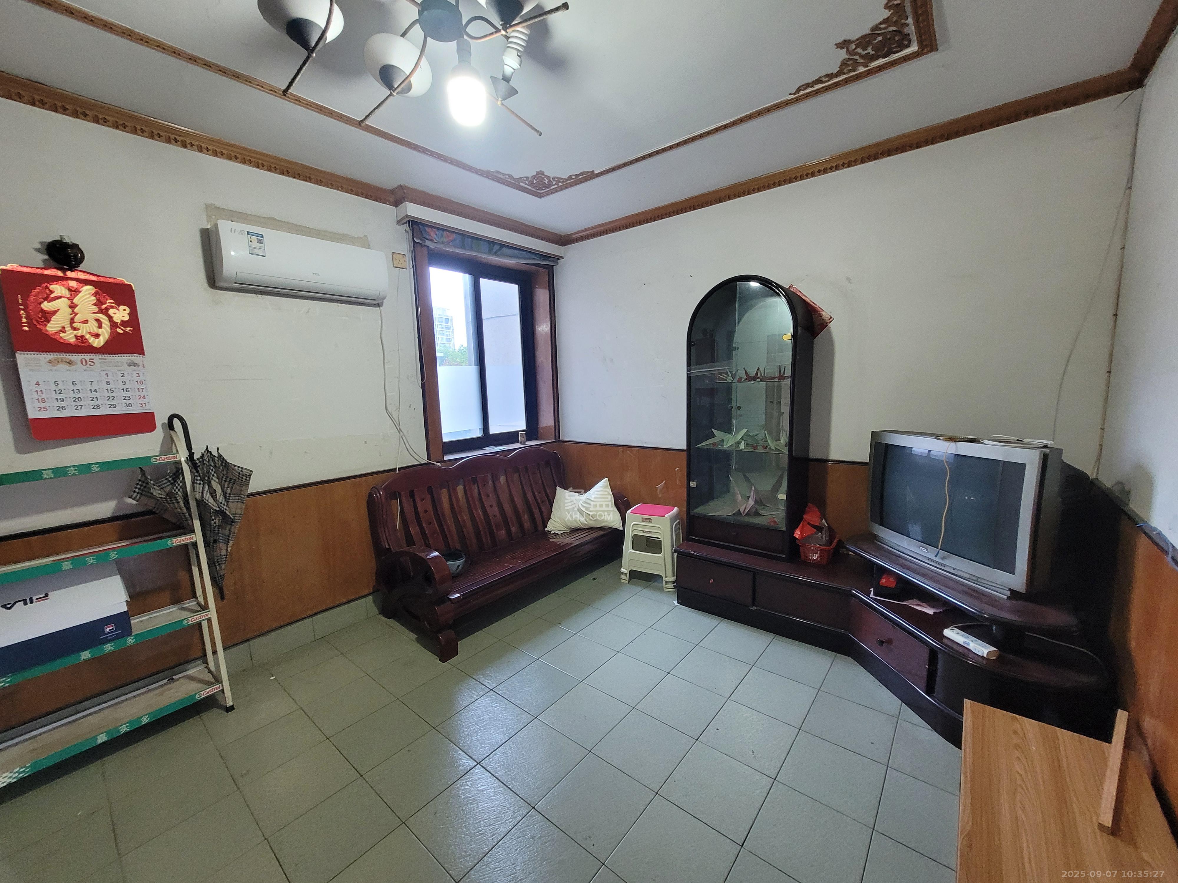 红旗区四片  2室1厅1卫    1000.0元/月 红旗区四片  2室1厅1卫    1000.0元/月室内图