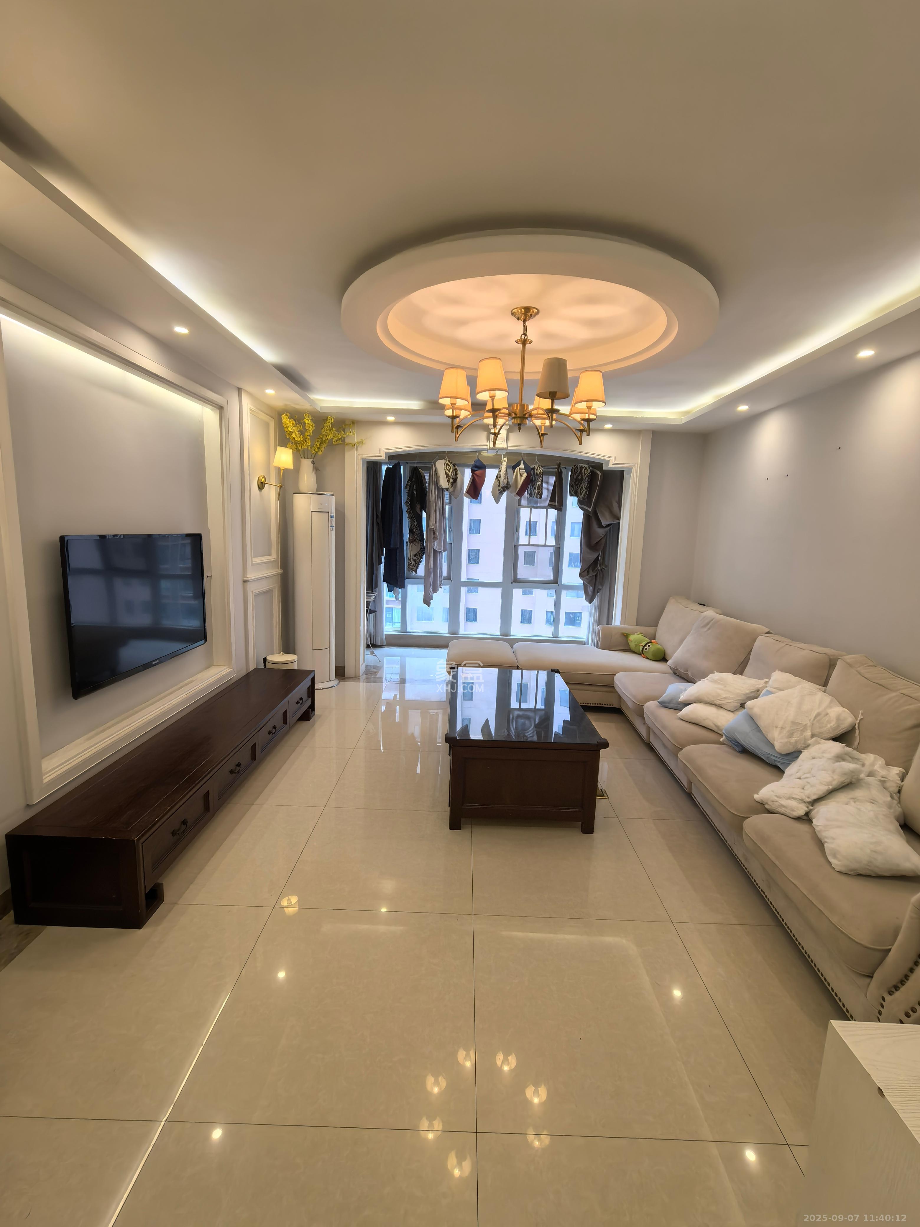 丽发新城  3室2厅2卫    2500.0元/月 丽发新城  3室2厅2卫    2500.0元/月室内图