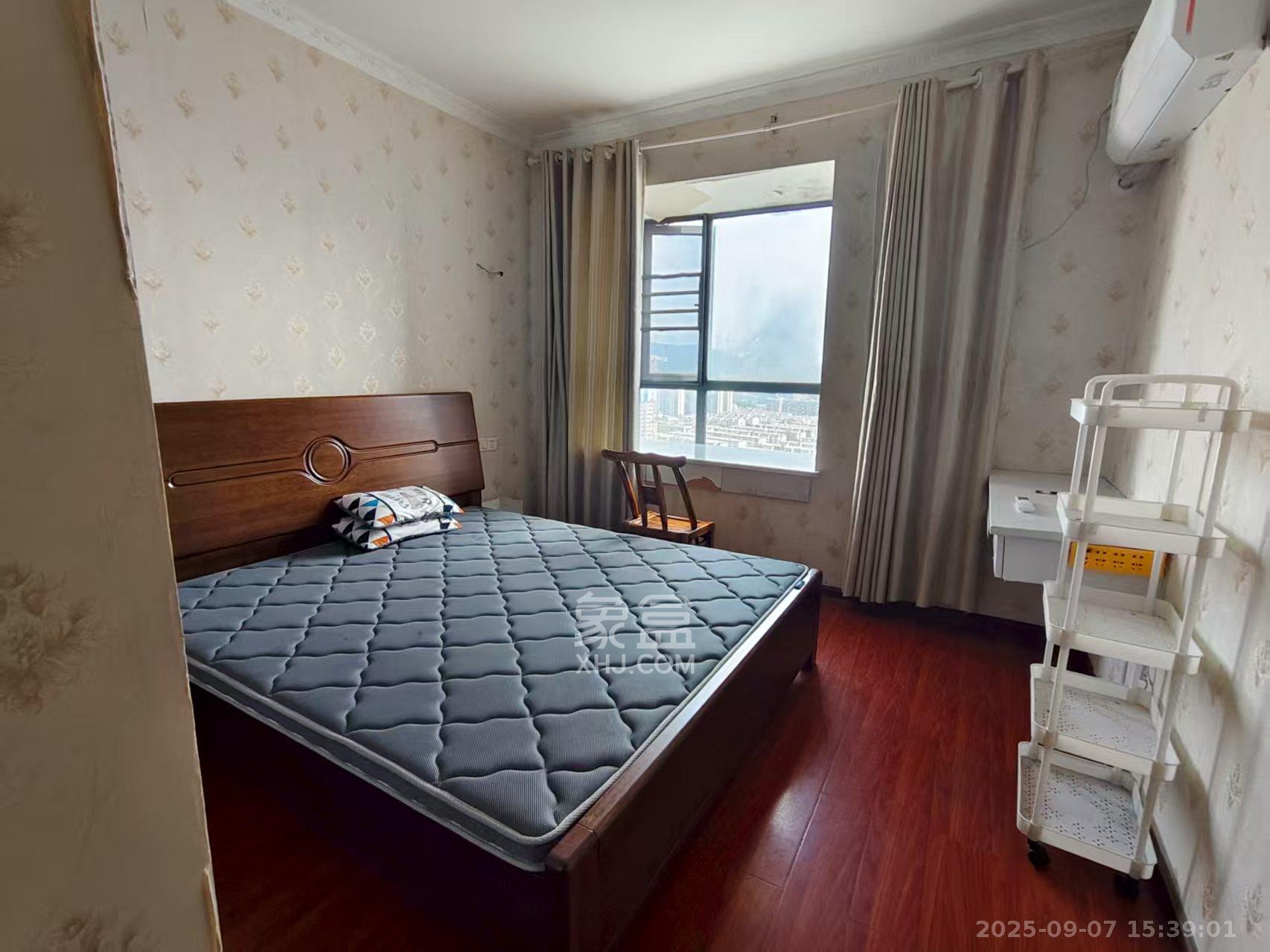 地华梅溪湖畔 2室2厅1卫 2200.0元/月 地华梅溪湖畔 2室2厅1卫 2200.0元/月室内图